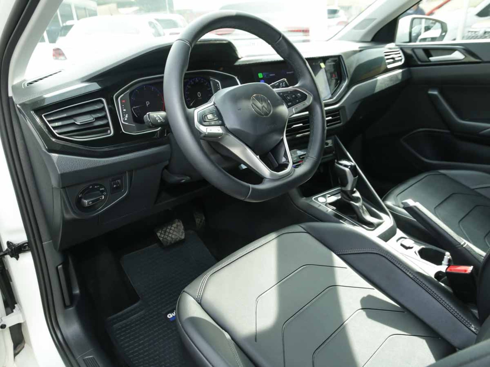 VOLKSWAGEN VIRTUS TSI 1.0 AUT 2026 - Imagen 8 de 13