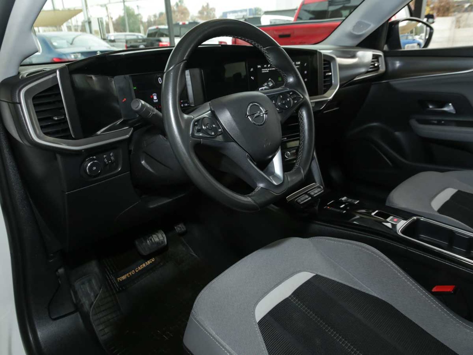 Opel MOKKA 1.2T AUT 2024 - Imagen 6 de 8