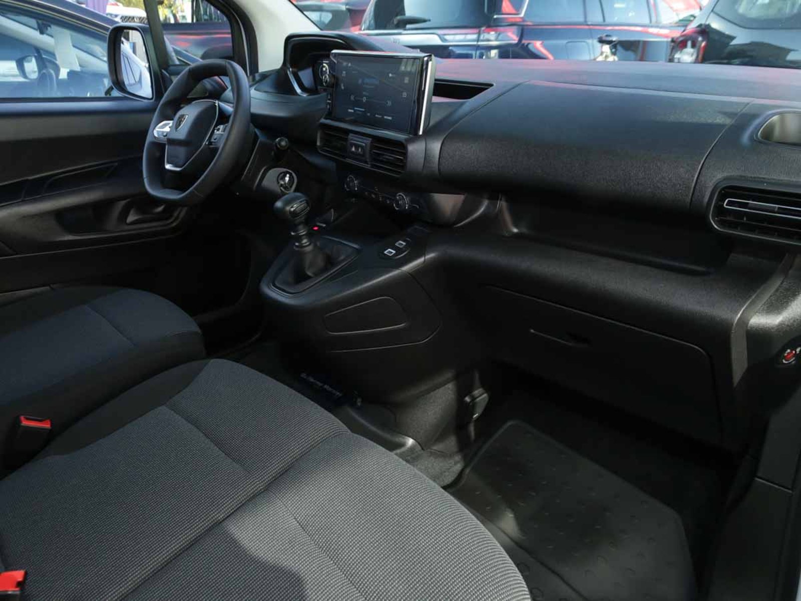 PEUGEOT PARTNER MCA L1 DIESEL 100HP MT 2026 - Imagen 11 de 14