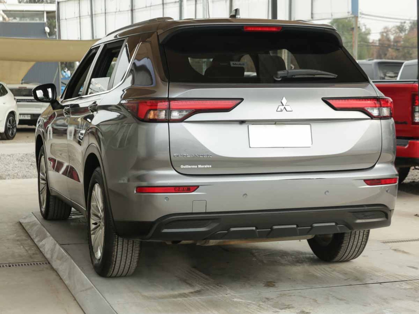 Mitsubishi N OUTLANDER GL 2.4 AUT 2023 - Foto 3 de 8