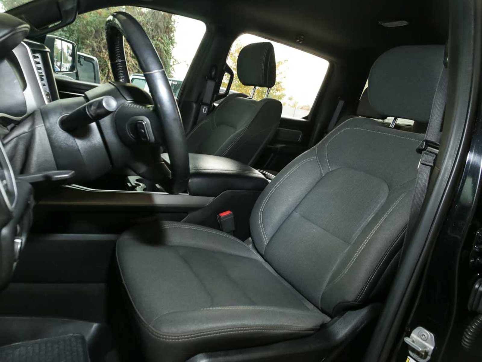RAM 1500 BIG HORN CREW CAB 4X4 3.6 AUT 2021 - Imagen 11 de 14