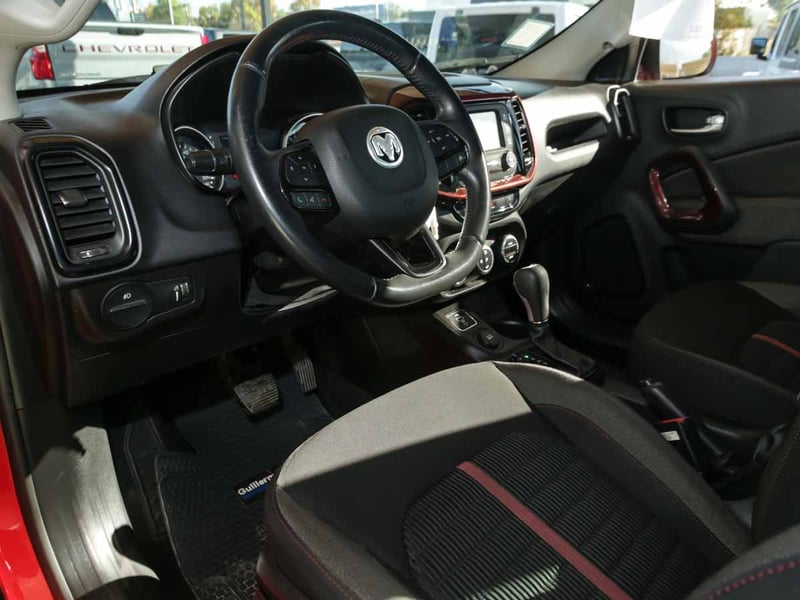 RAM 1000 BIG HORN LX 1.8 2019 - Imagen 8 de 13