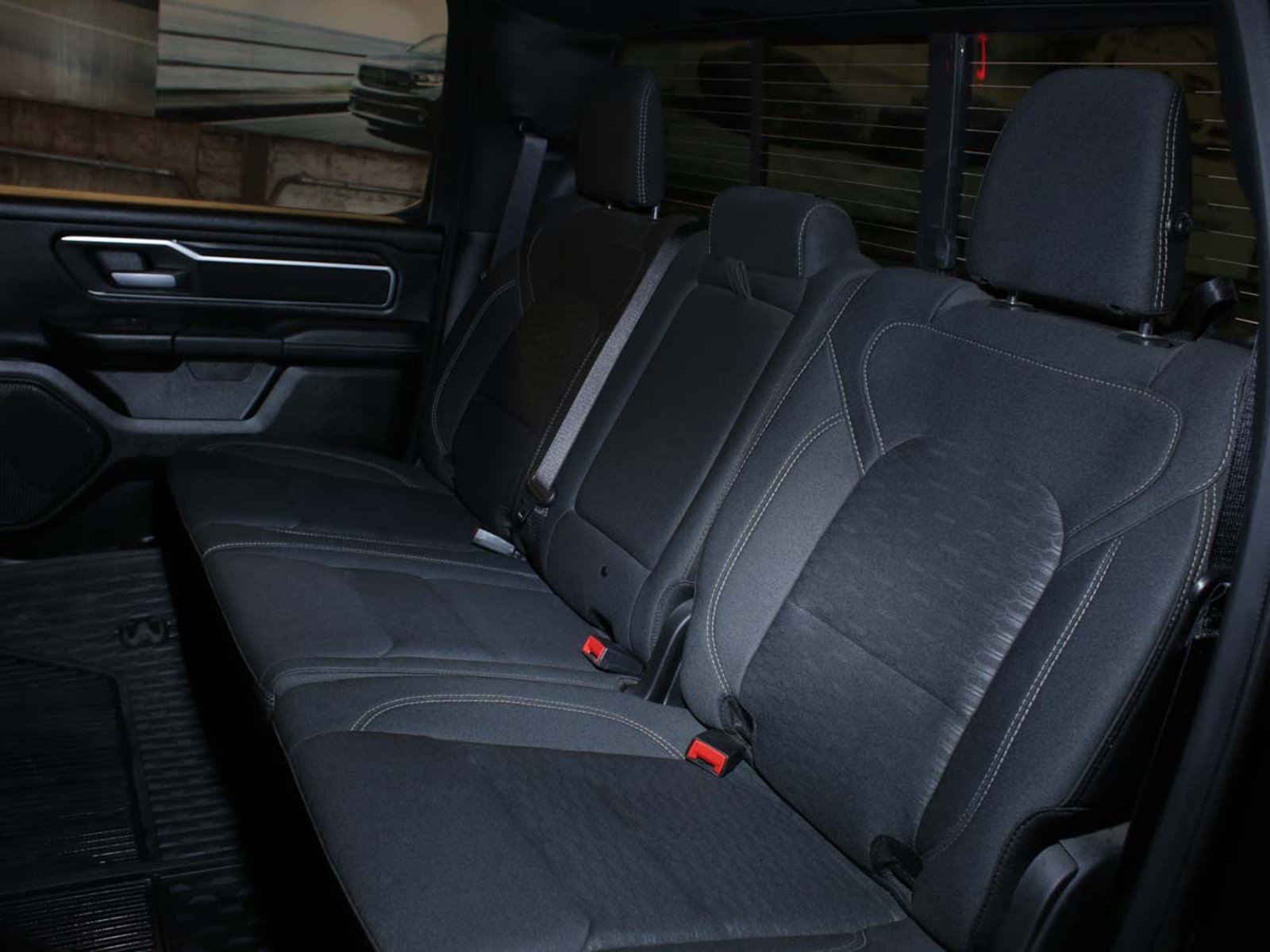 RAM 1500 BIGHORN NIGHT EDITION 3.6 V6 MILD HYBRID 305 2025 - Imagen 8 de 8