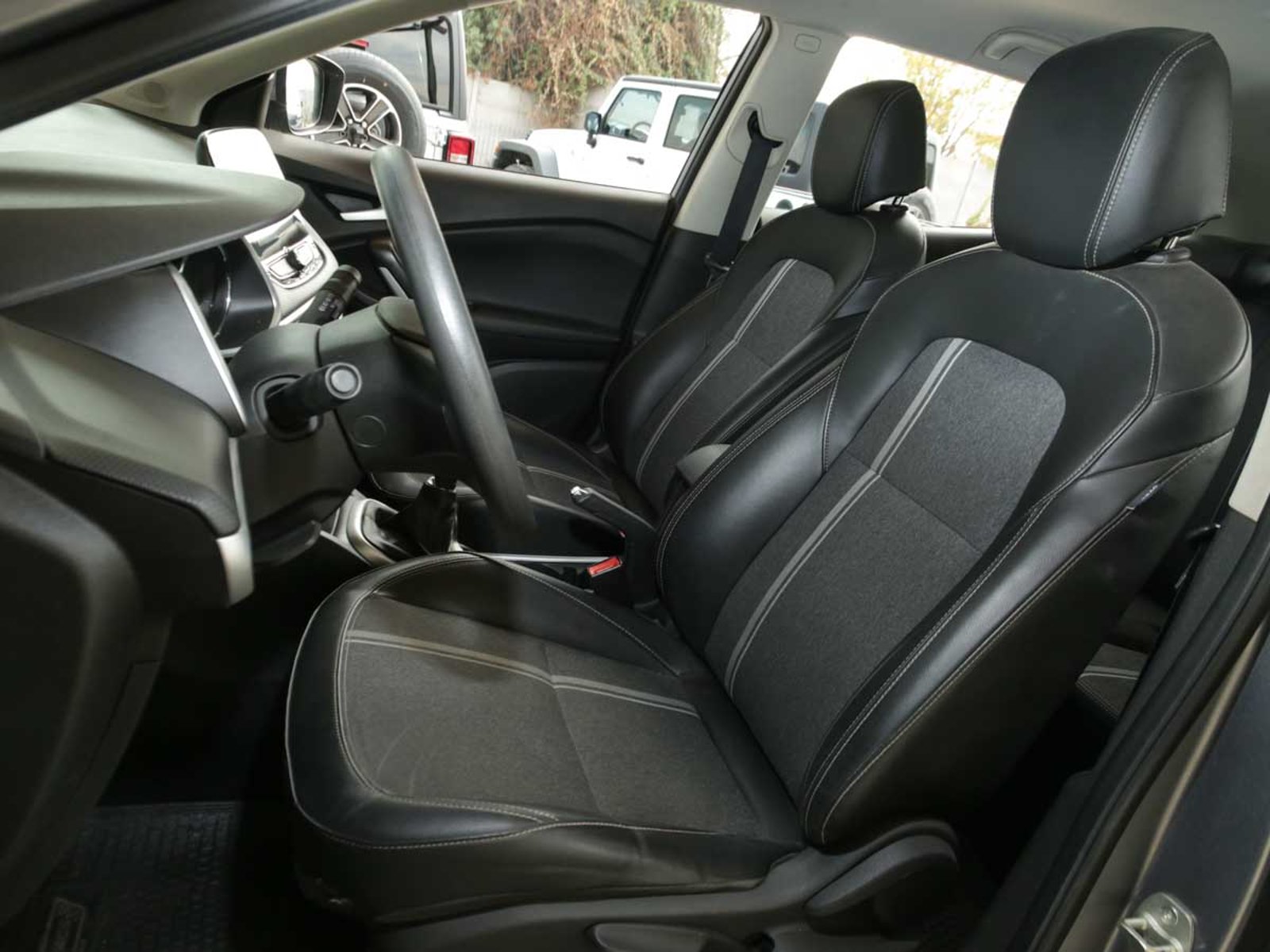 Chevrolet TRACKER 1.2T LTZ 2023 - Imagen 7 de 8