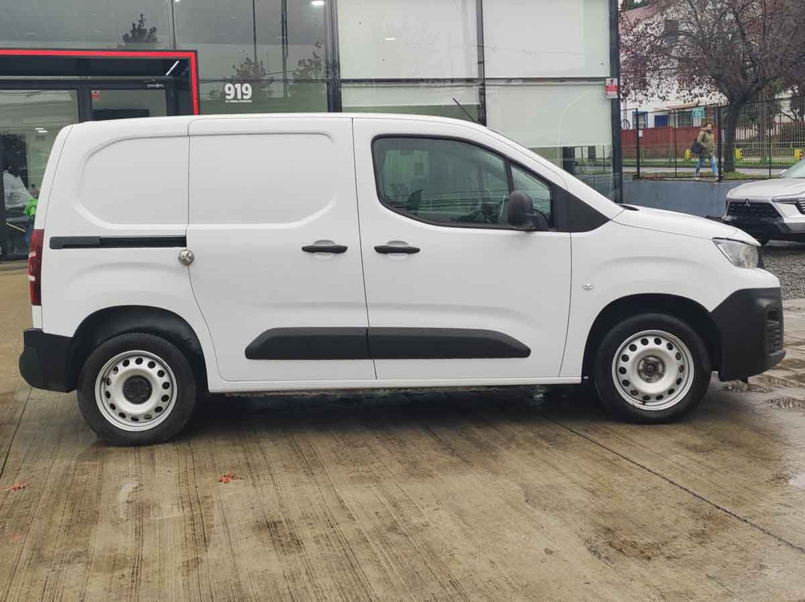 PEUGEOT PARTNER L1 BLUE HDI 100 1.5 2024 - Imagen 12 de 12