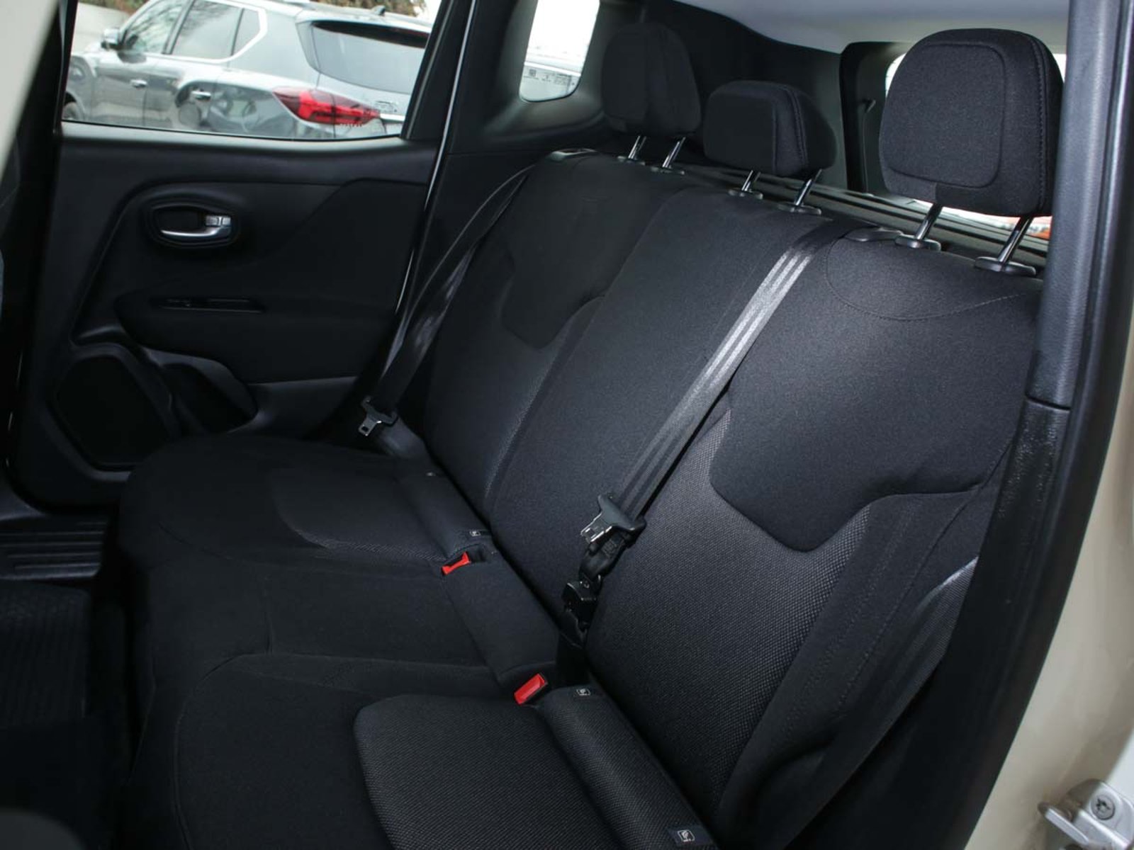Jeep RENEGADE SPORT 4X2 LX AT 2023 - Imagen 8 de 8
