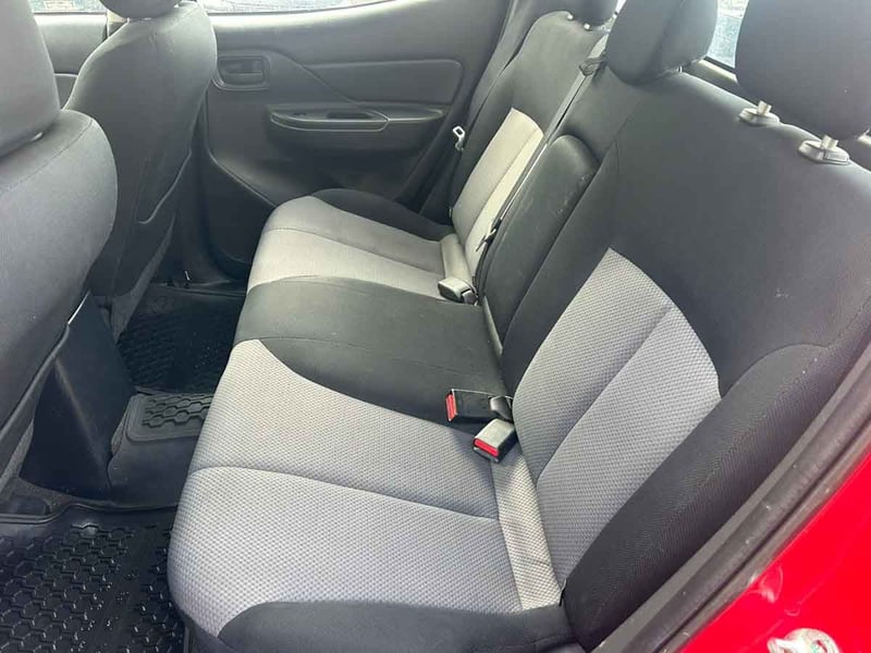 Mitsubishi L-200 KATANA CRT 4X4 2.4 2023 - Imagen 11 de 16