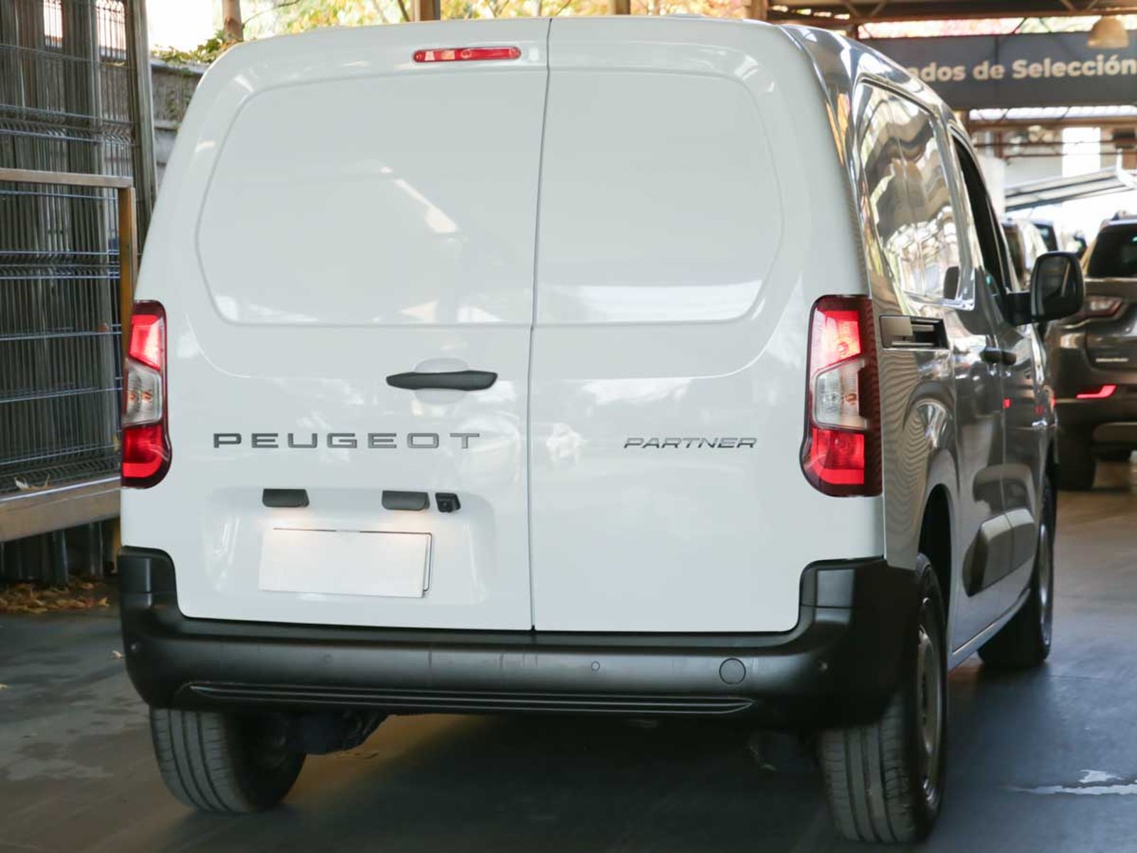Peugeot PARTNER MCA L1 DIESEL 100HP MT 2026 - Imagen 4 de 8