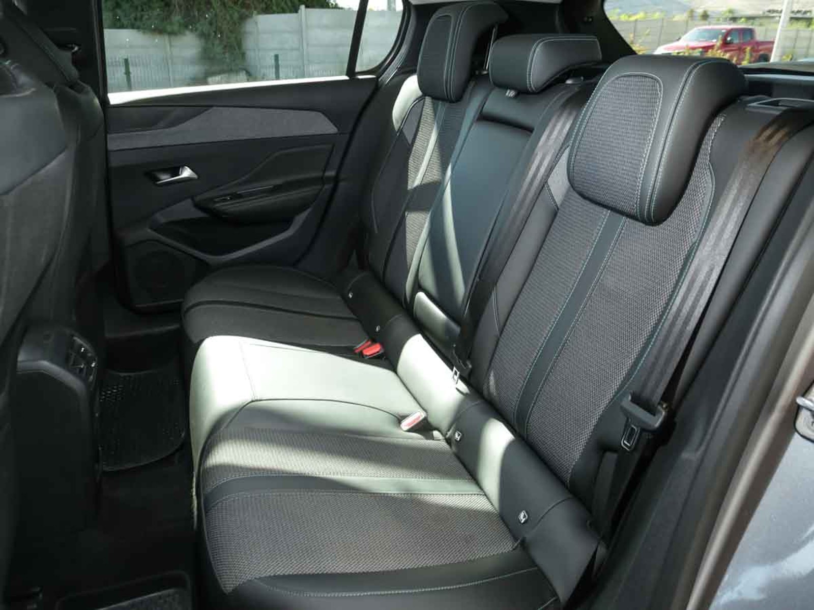 Peugeot 308 ALLURE 1.2 2023 - Imagen 11 de 20