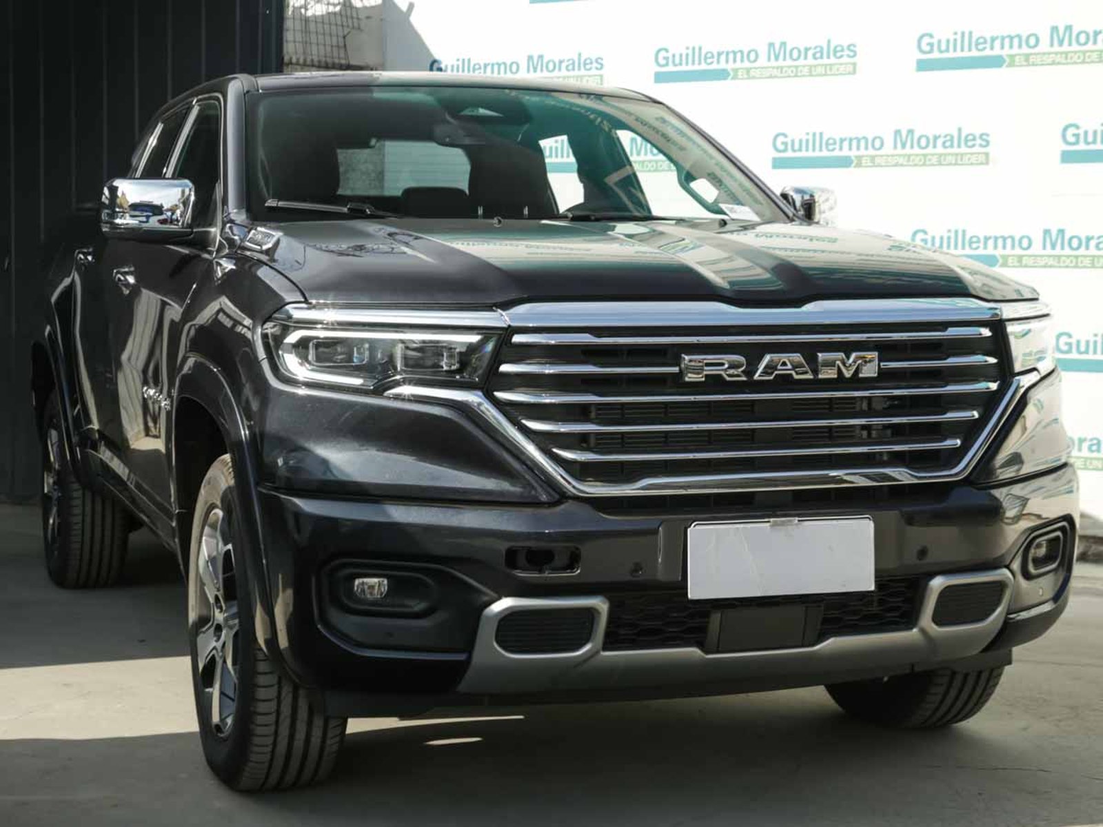 RAM RAMPAGE LARAMIE 2.2 DIESEL 200 HP 4X4 AT 2026 - Imagen 3 de 13