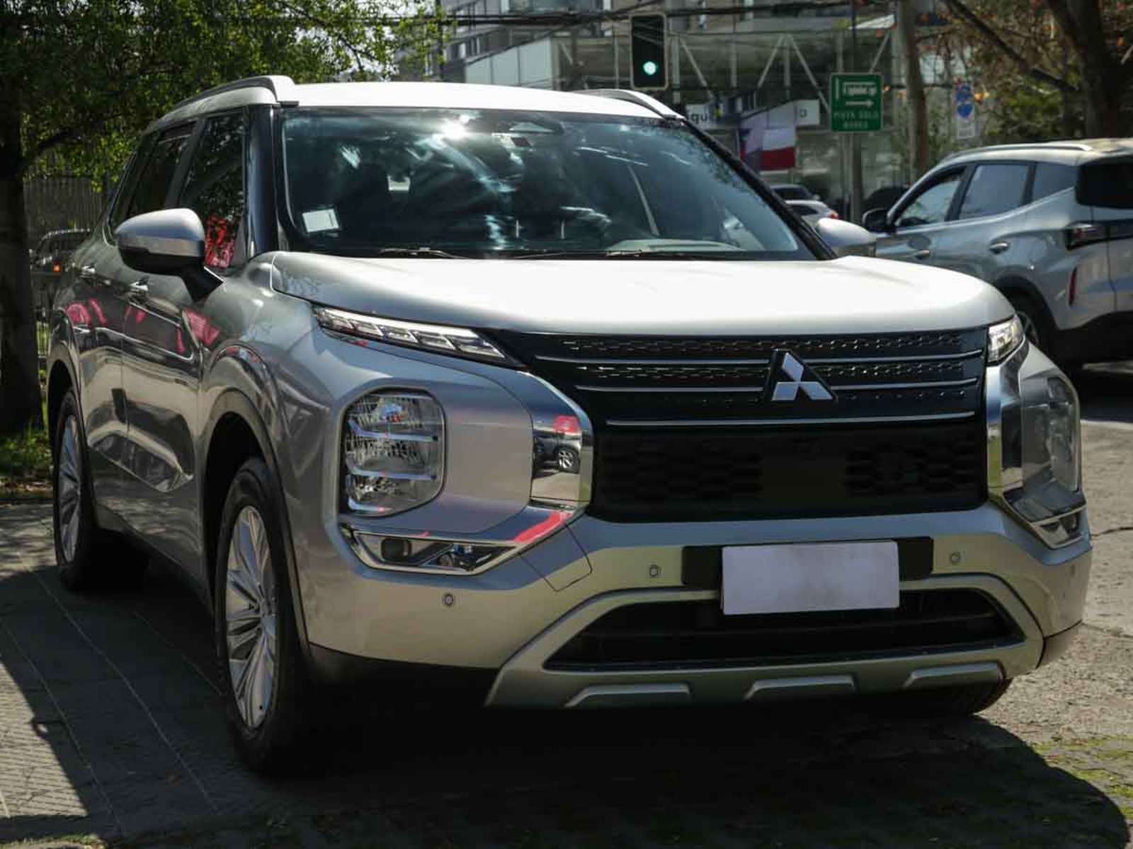 Mitsubishi OUTLANDER GLX 2.5 AUT 2023 - Foto 2 de 8