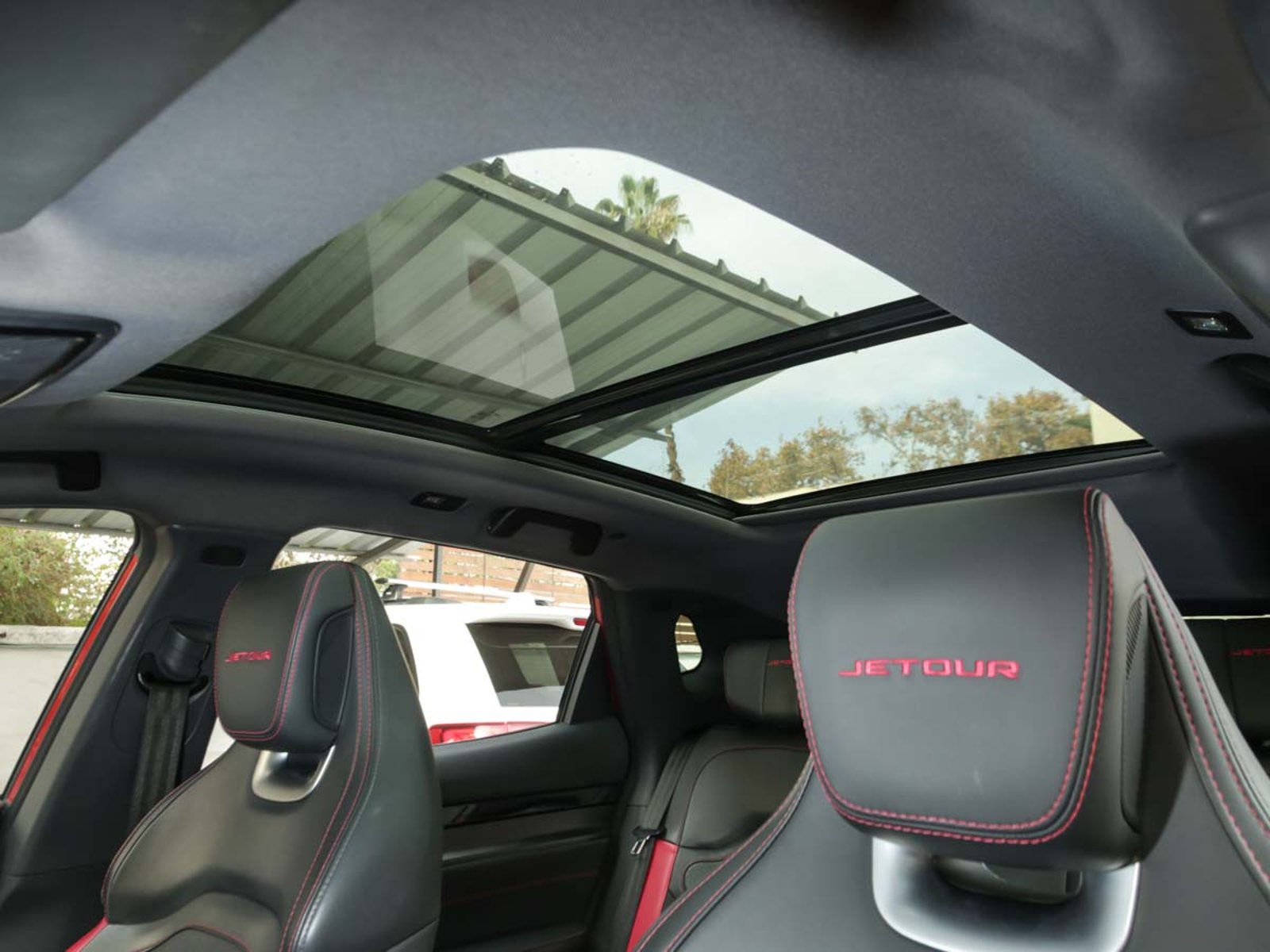 JETOUR DASHING 1.5L 6MT TURBO LUX FL 2024 - Imagen 14 de 20