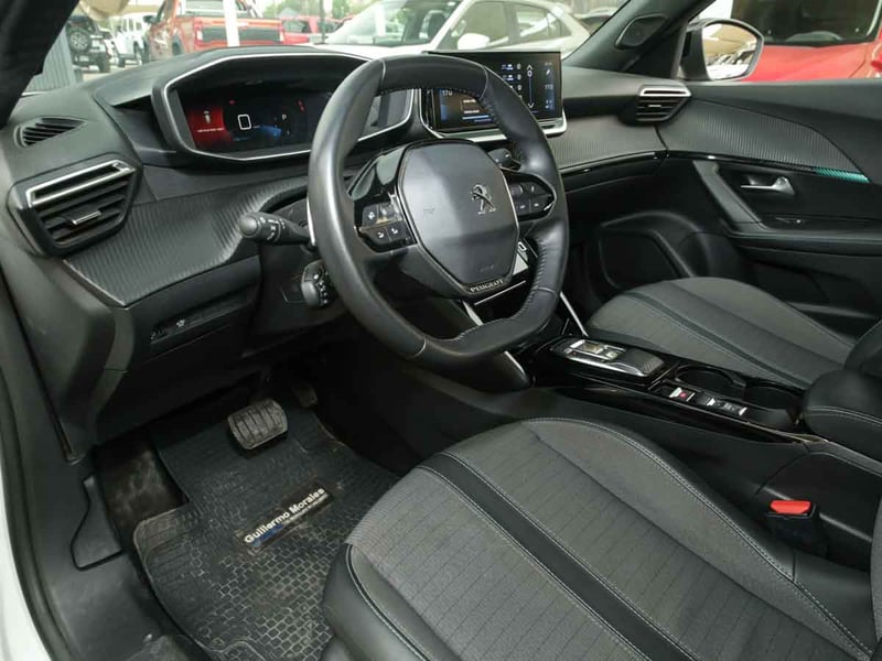 Peugeot 2008 ALLURE 1.2 PURETECH 110HP EAT6 E6 2023 - Imagen 6 de 8