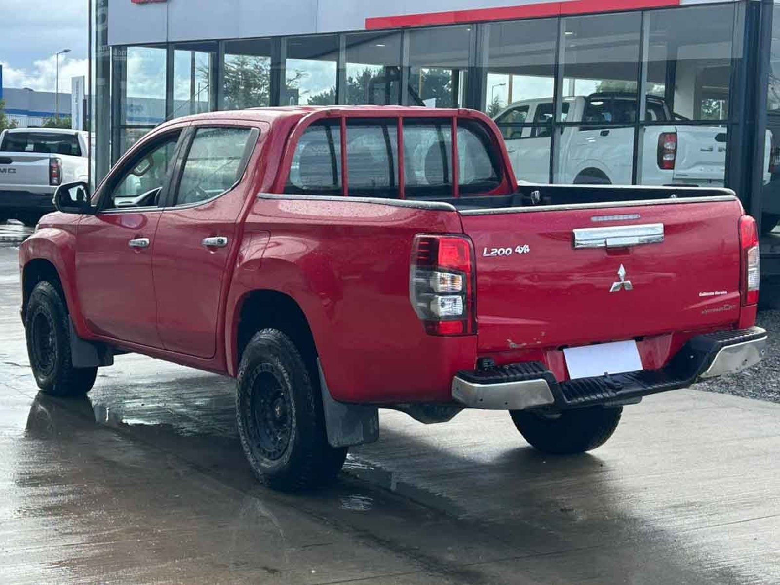 Mitsubishi L-200 KATANA CRT 4X4 2.4 2023 - Foto 4 de 16