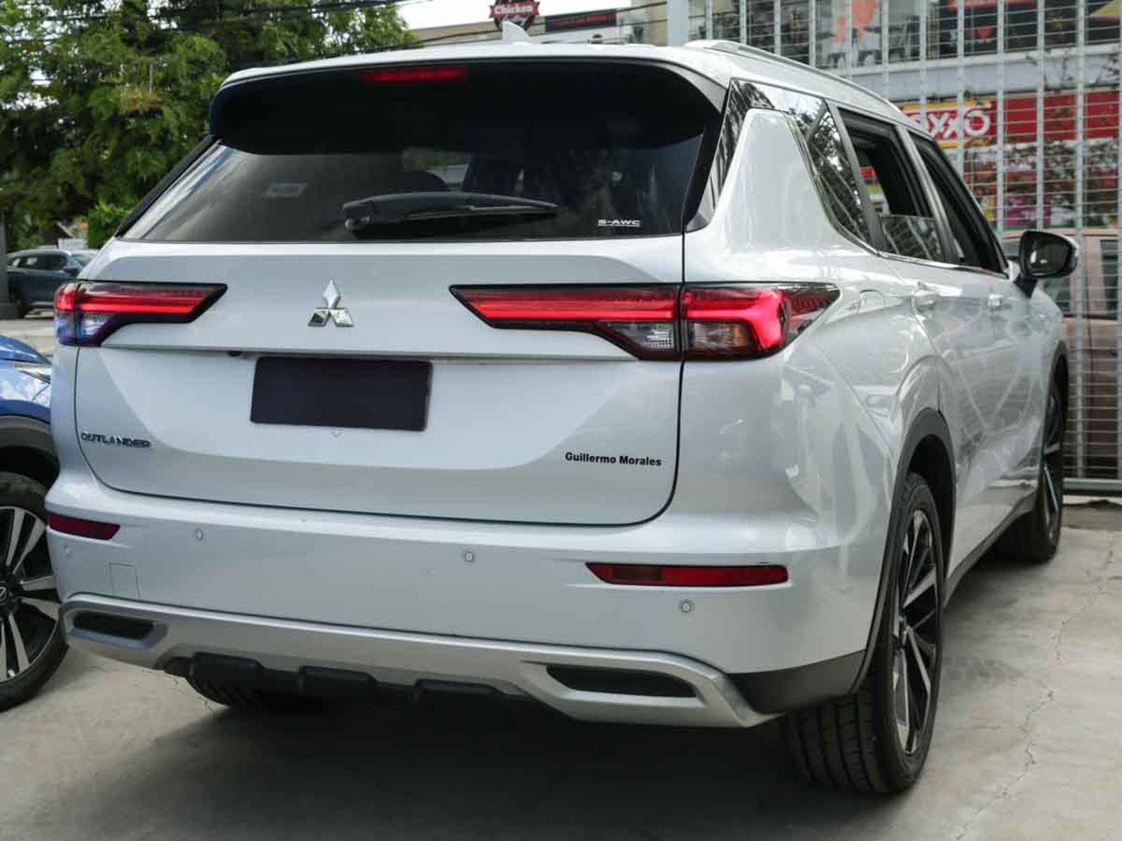 Mitsubishi NEW OUTLANDER 4X4 AT GLS 2024 - Foto 4 de 9