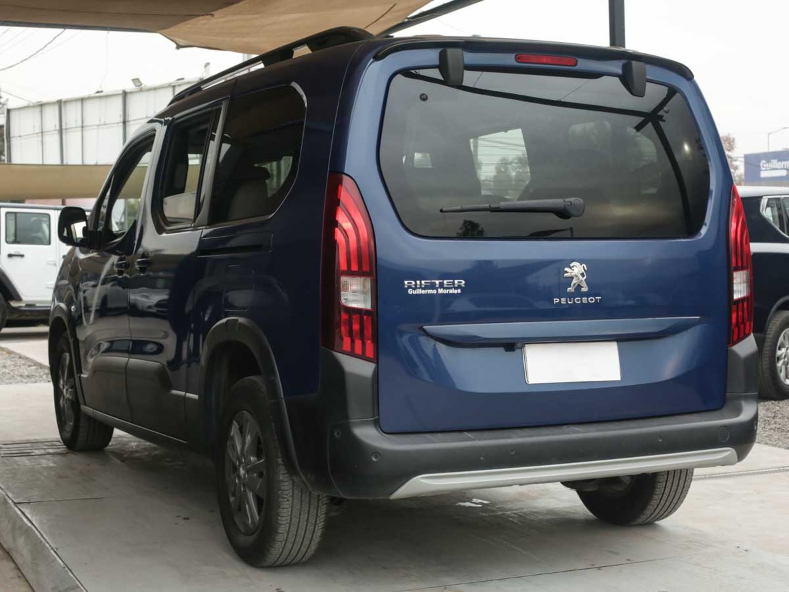 Peugeot RIFTER BLUEHDI 130 1.5 AT 2023 - Foto 3 de 8