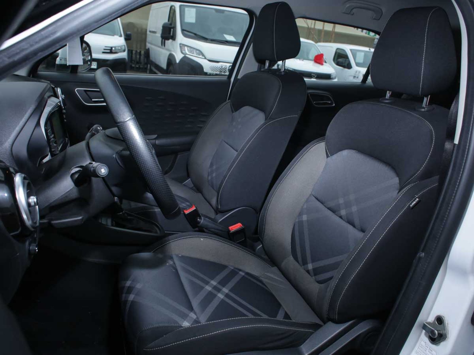 MG 3 HATCH BACK 1.5 2022 - Imagen 7 de 8