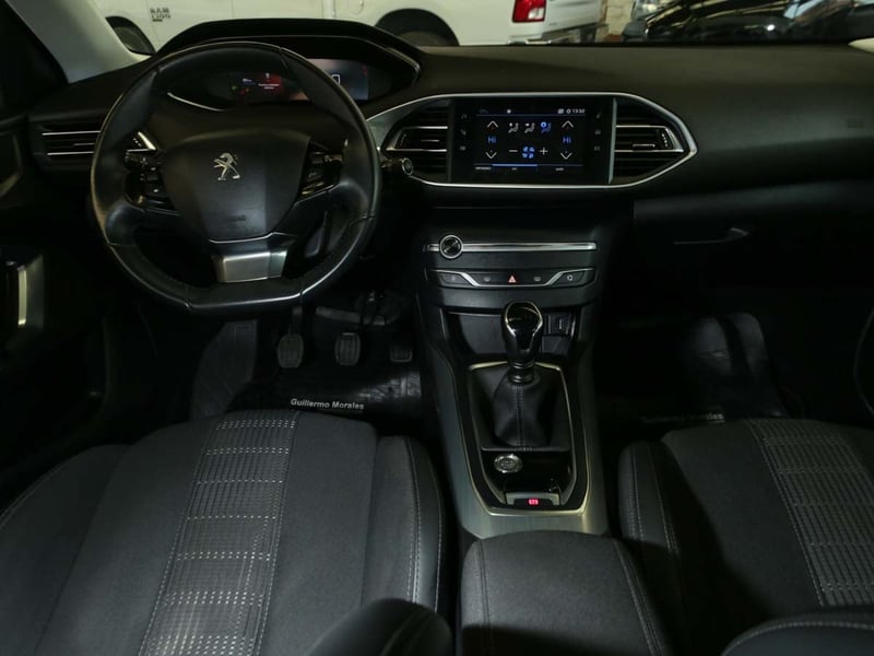 Peugeot 308 BLUE HDI 130 1.5 2021 - Imagen 12 de 14