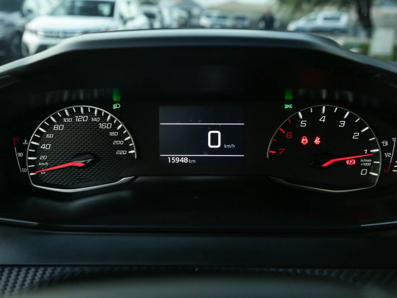 Peugeot 2008 PURETECH 130 4X2 1.2 2025 - Imagen 7 de 13
