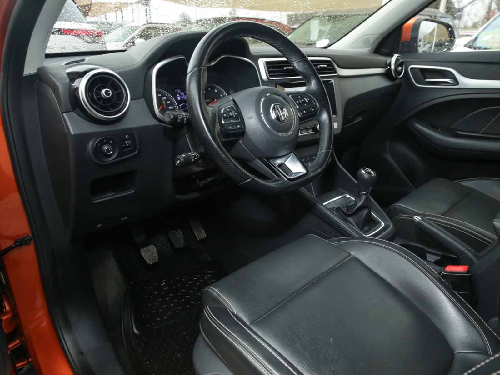 MG MG ZS 1.5 MT COM 2023 - Imagen 6 de 8