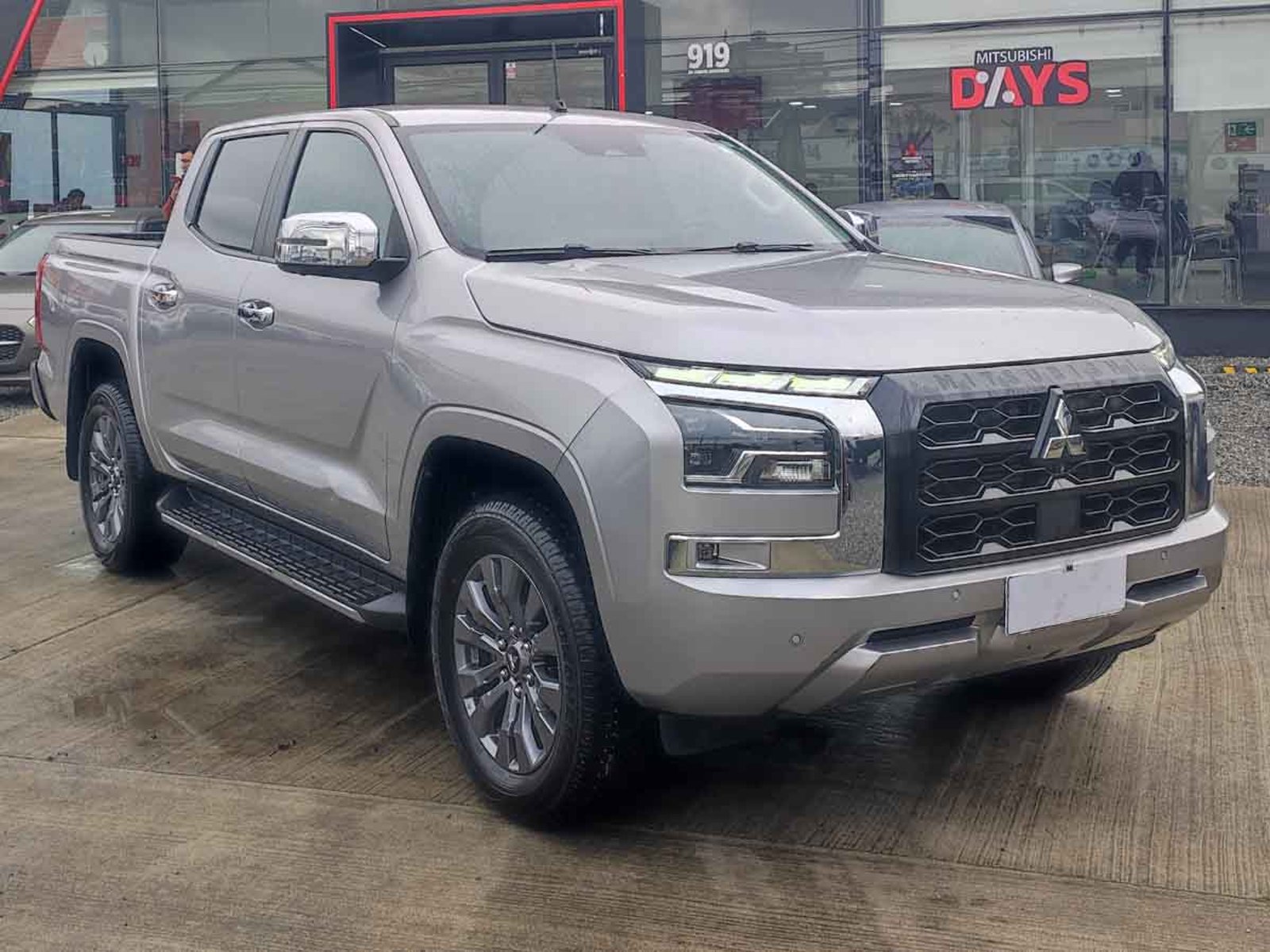 Mitsubishi NEW L200 DAKAR XR AT E6B 2025 - Foto 2 de 8