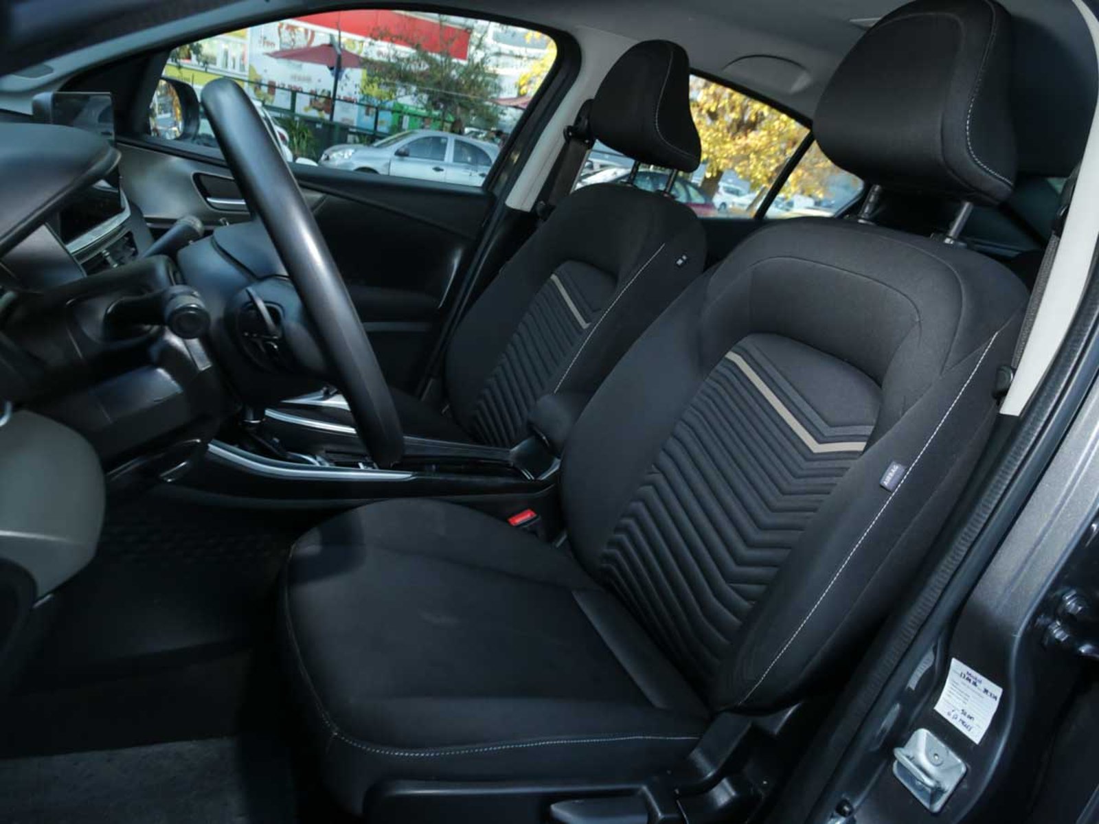 FIAT FASTBACK DRIVE TURBO AT 2024 - Imagen 10 de 13