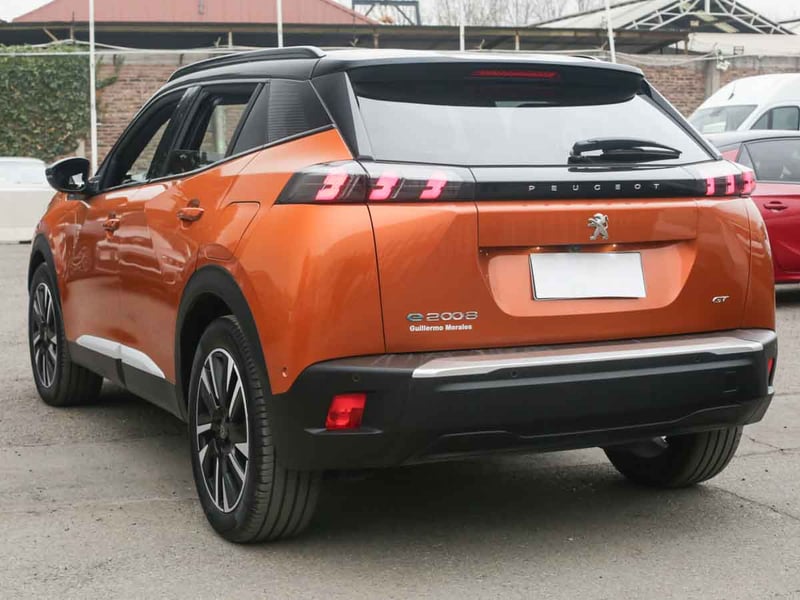 Peugeot E 2008 ELECTRIC AUT 2024 - Imagen 3 de 8