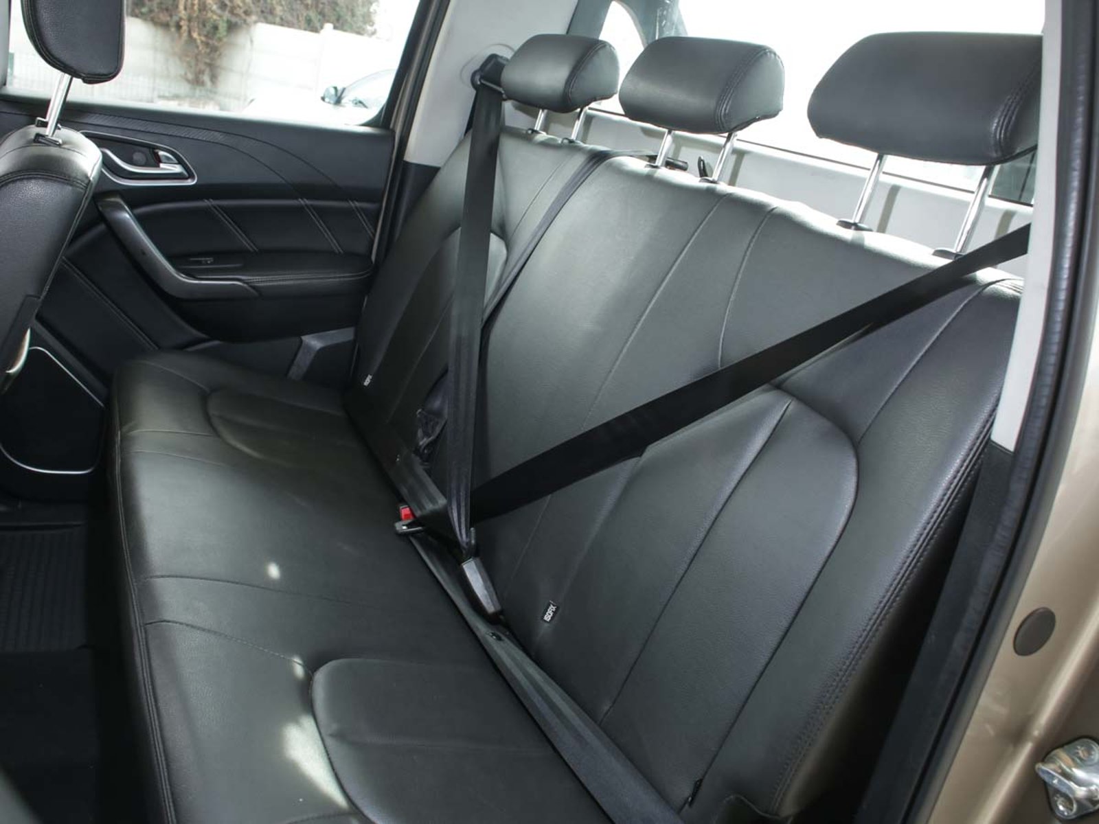 JMC VIGUS 2.4 PLUS DIESEL 2023 - Imagen 8 de 8