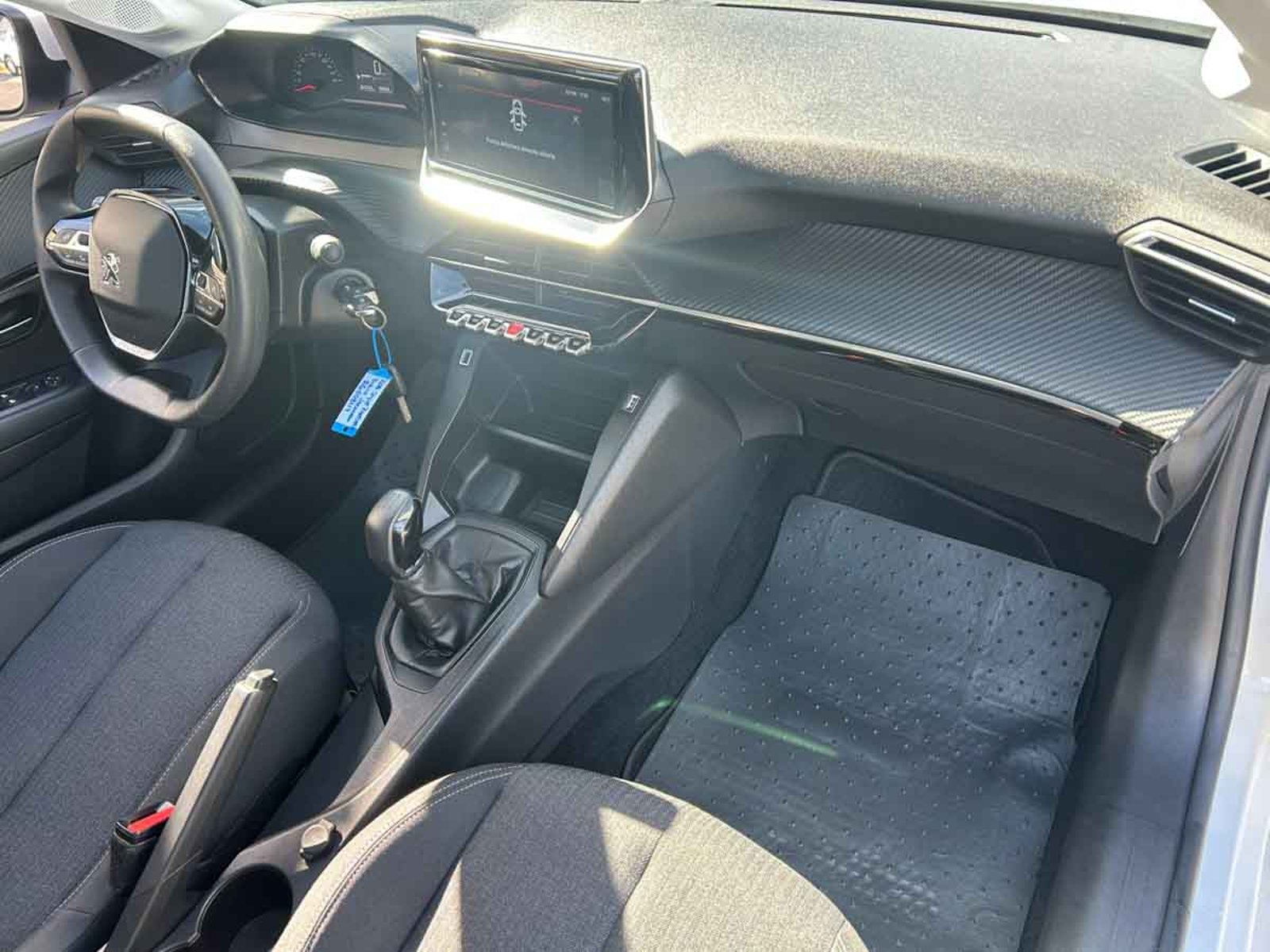 PEUGEOT 208 TECH EDITION BLUEHDI 100 2024 - Imagen 10 de 16