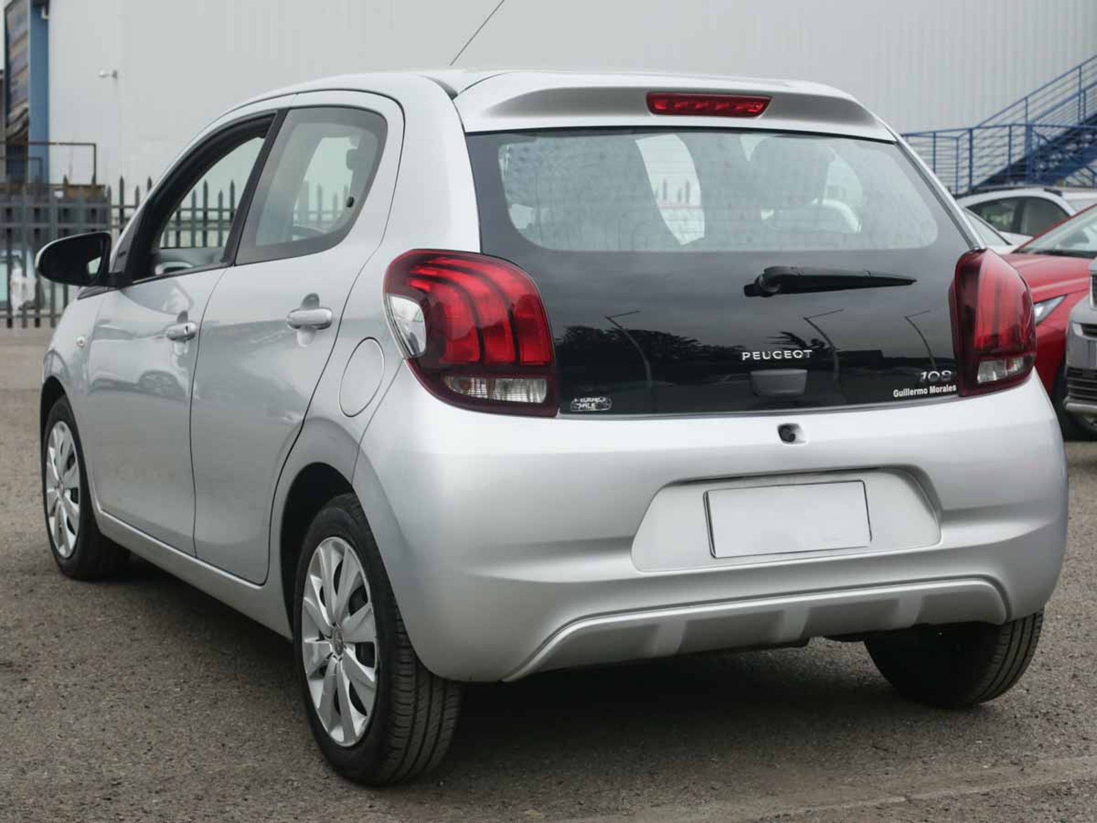 Peugeot 108 ACTIVE 1.2 2017 - Foto 3 de 8