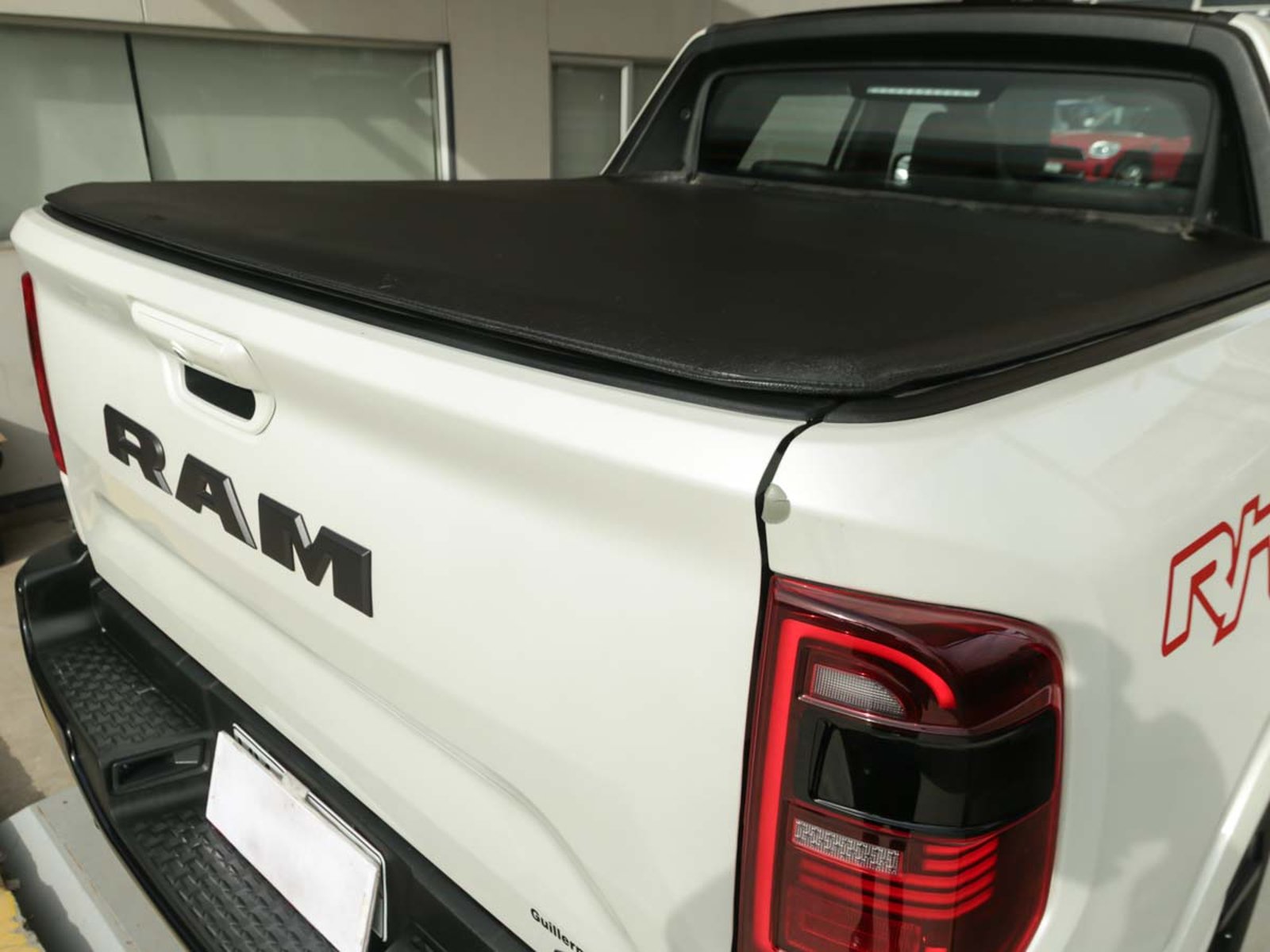 RAM RAMPAGE R/T 2.0 GASOLINA 272 HP 4X4 AT 2026 - Imagen 7 de 14