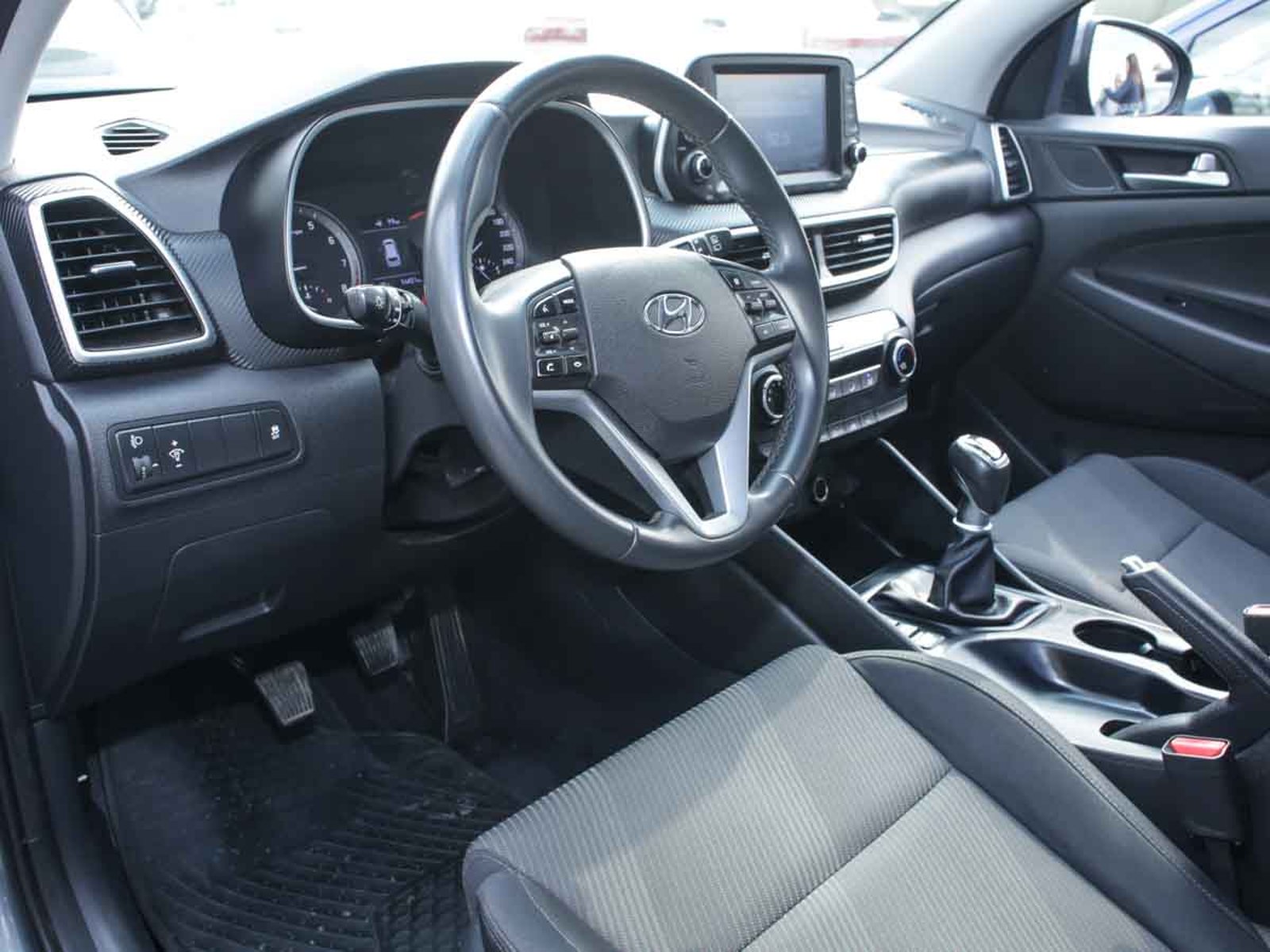 Hyundai TUCSON TL 2.0 MT VALUE 2020 - Imagen 6 de 8