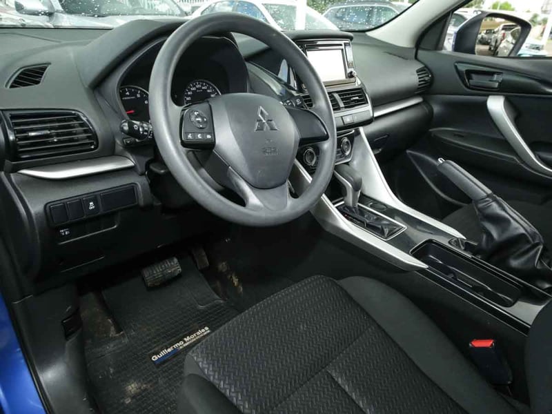 Mitsubishi ECLIPSE CROSS RX 1.5 4X2 AT 2022 - Imagen 6 de 8