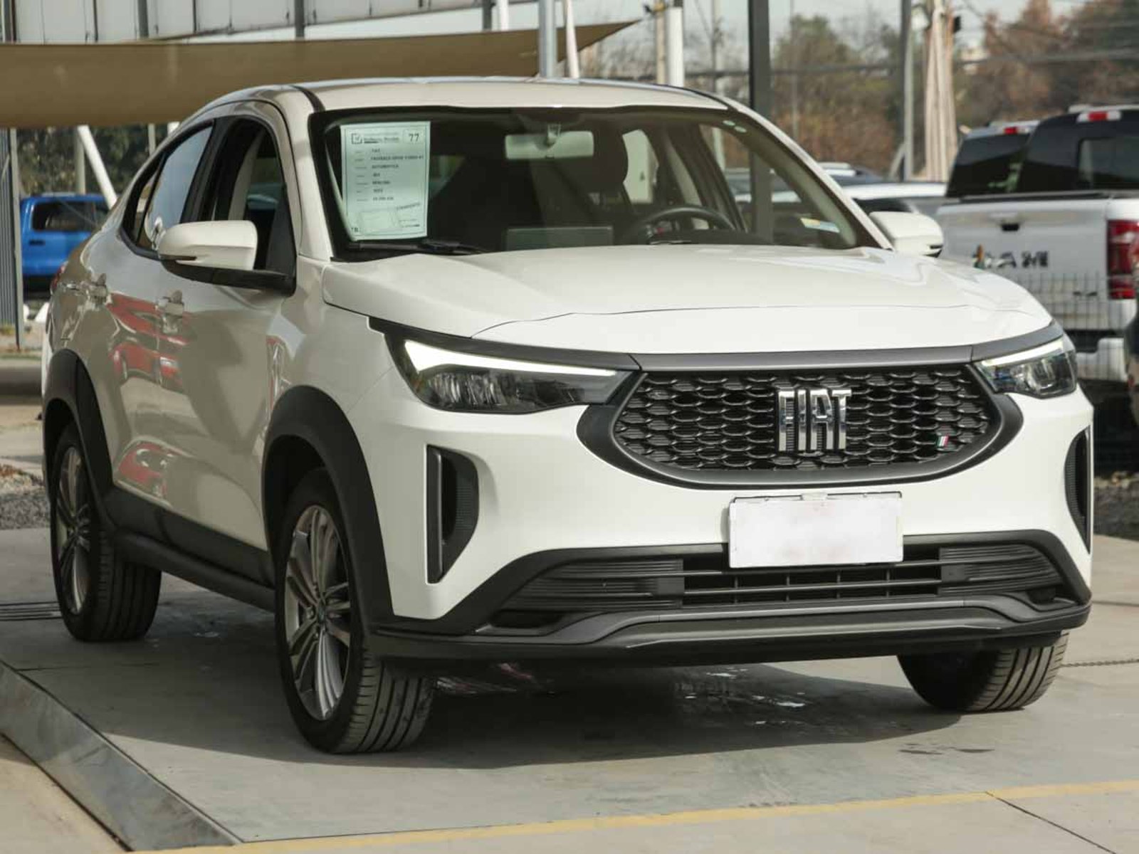 FIAT FASTBACK DRIVE TURBO AT MCA 2023 - Imagen 3 de 13