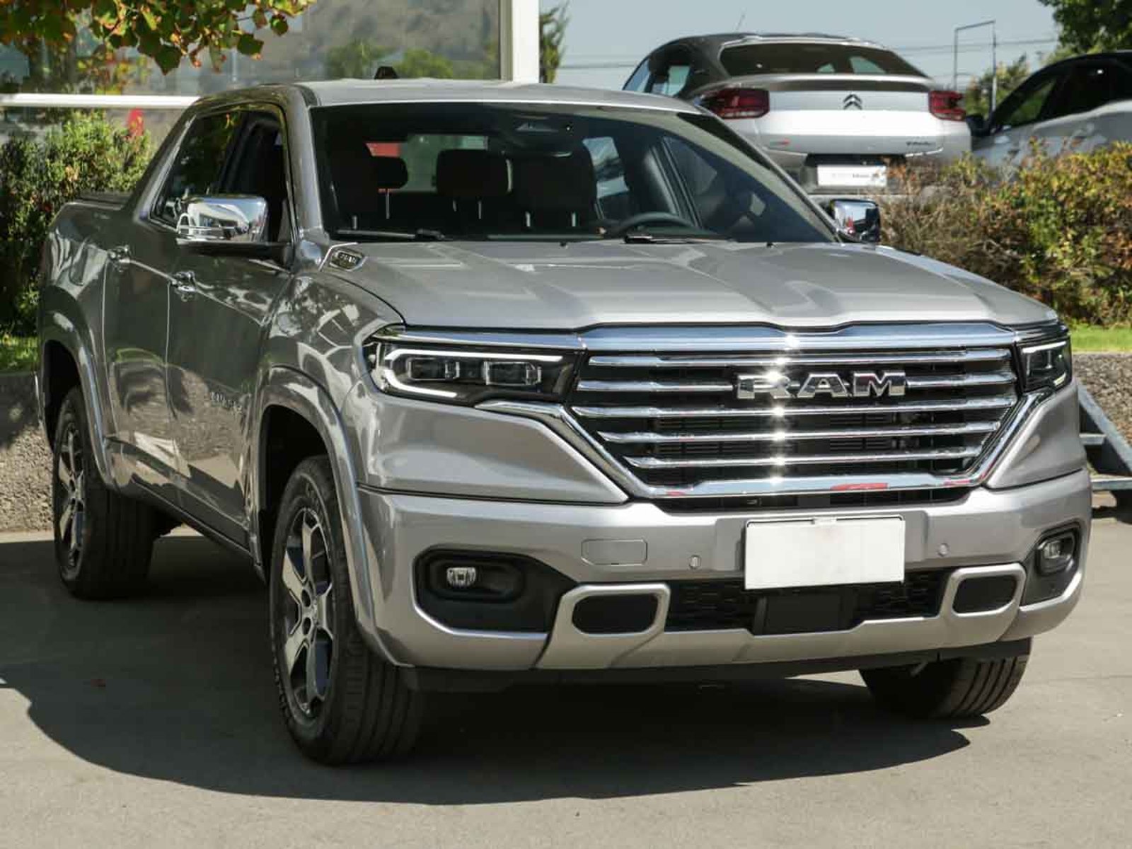 RAM RAMPAGE LARAMIE 2.2 DIESEL 200 HP 4X4 AT 2026 - Foto 3 de 14