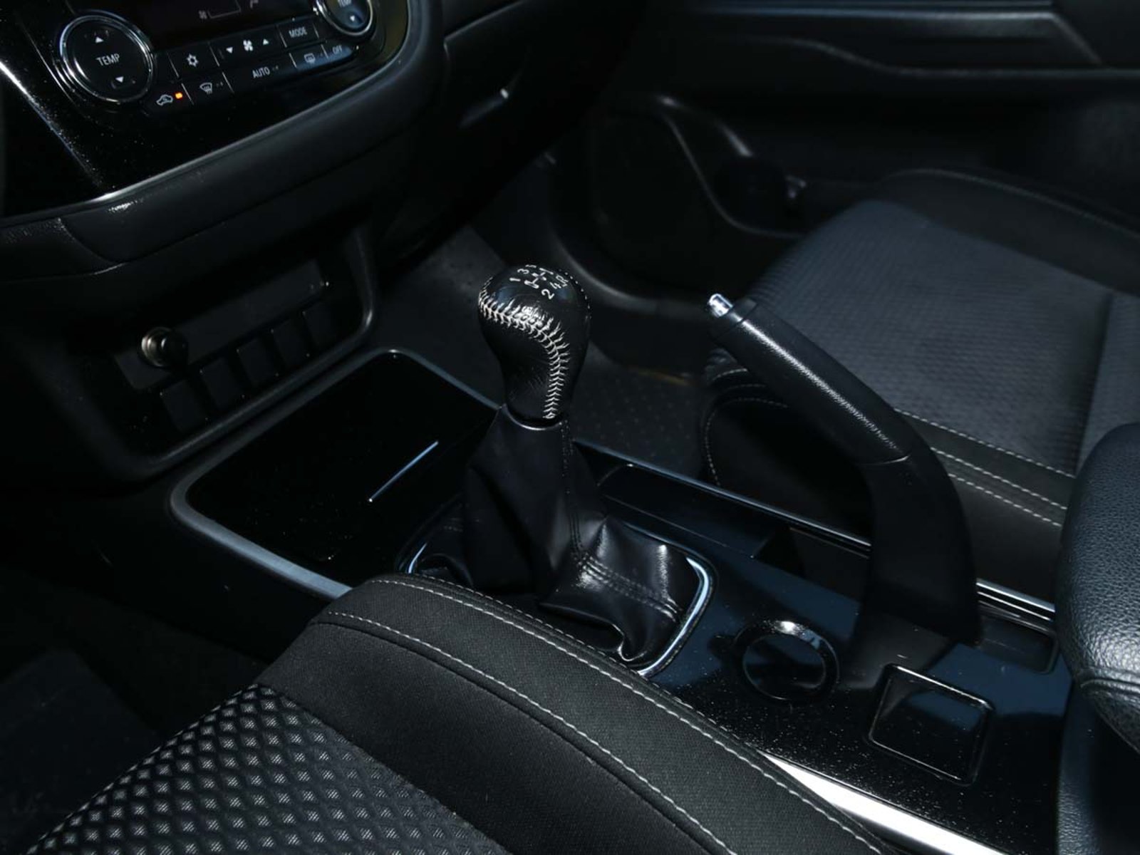 MITSUBISHI OUTLANDER 4X2  2.0 MEC 2019 - Imagen 9 de 13