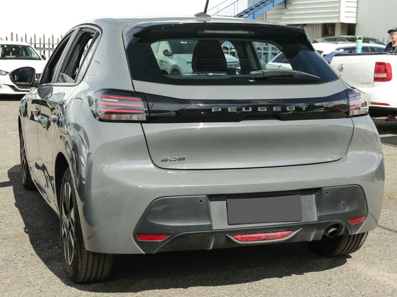 Peugeot 208 PURE TECH 1.2 2024 - Imagen 3 de 8