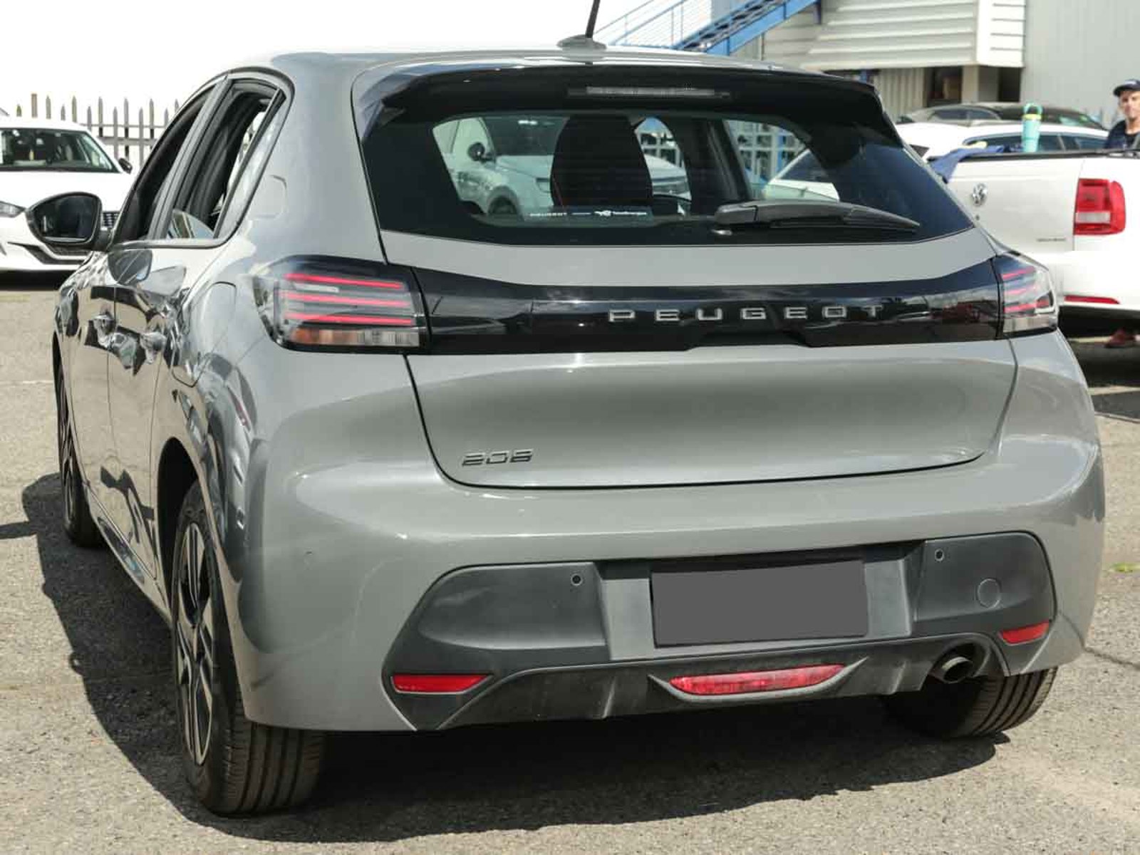 Peugeot 208 PURE TECH 1.2 2024 - Foto 3 de 8