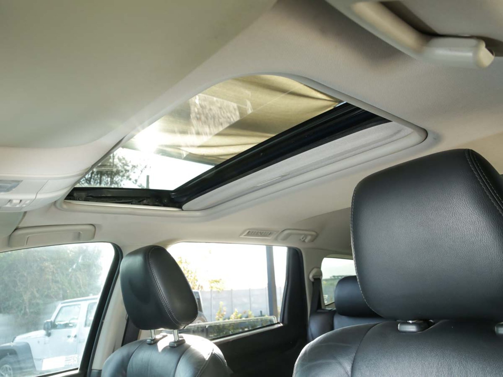 MITSUBISHI MONTERO SPORT 3.0 4X4 LIMITED E5 2018 - Imagen 16 de 16