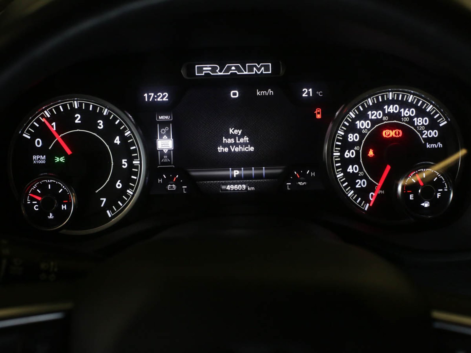 RAM 1500 BIGHORN NIGHT EDITION 3.6 V6 MILD HYBRID 305 2025 - Foto 5 de 8