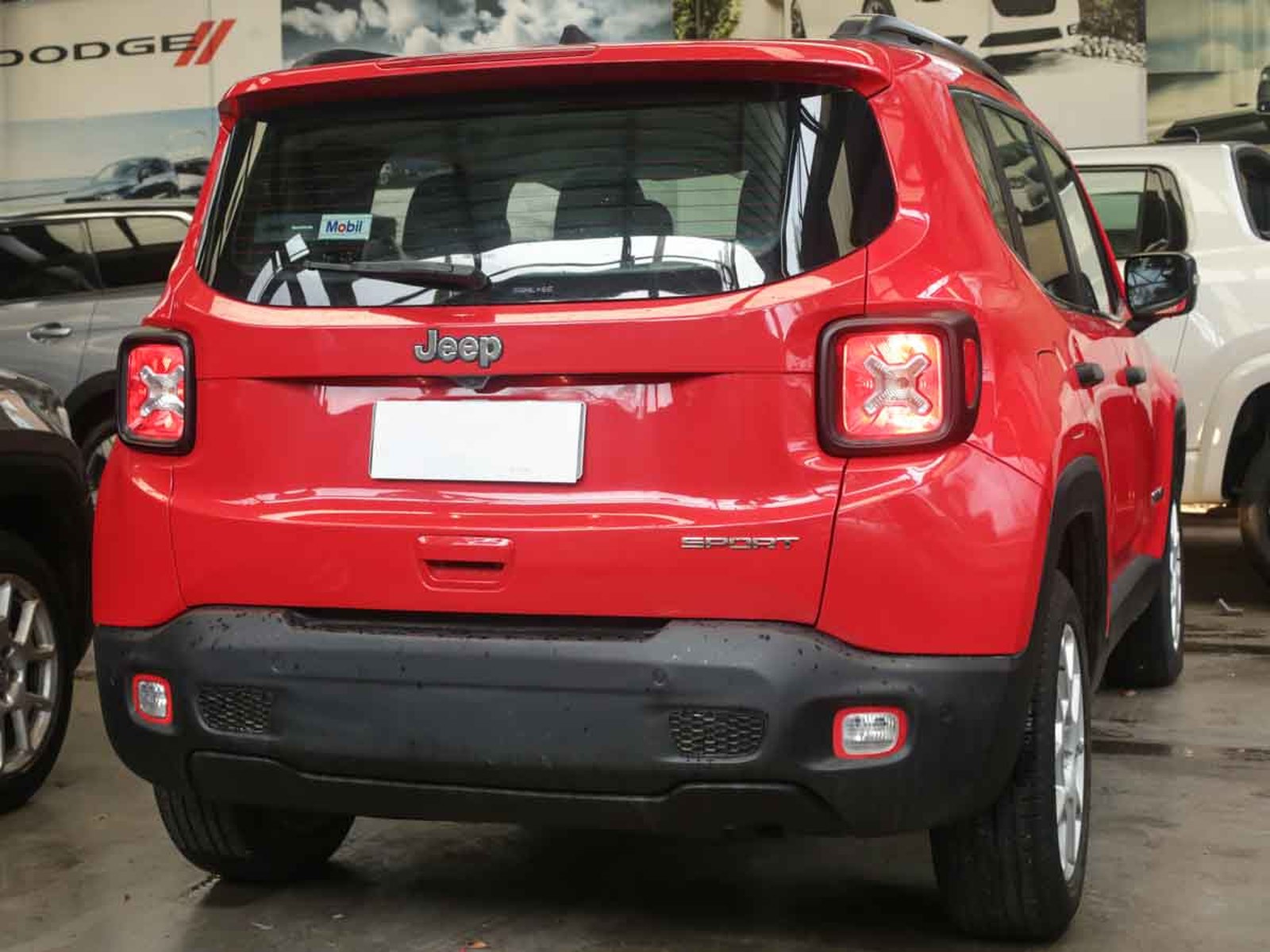 Jeep RENEGADE SPORT 1.8 2023 - Foto 4 de 8