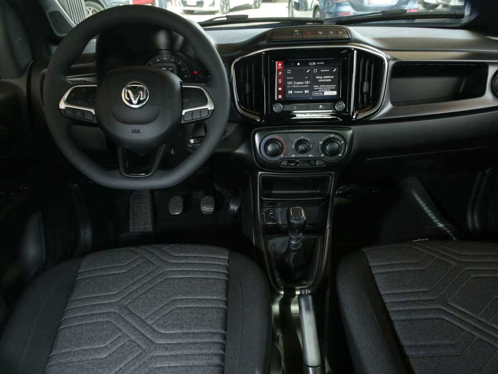 RAM 700 BIGHORN CREW CAB 1.3 MT 2026 - Imagen 13 de 14