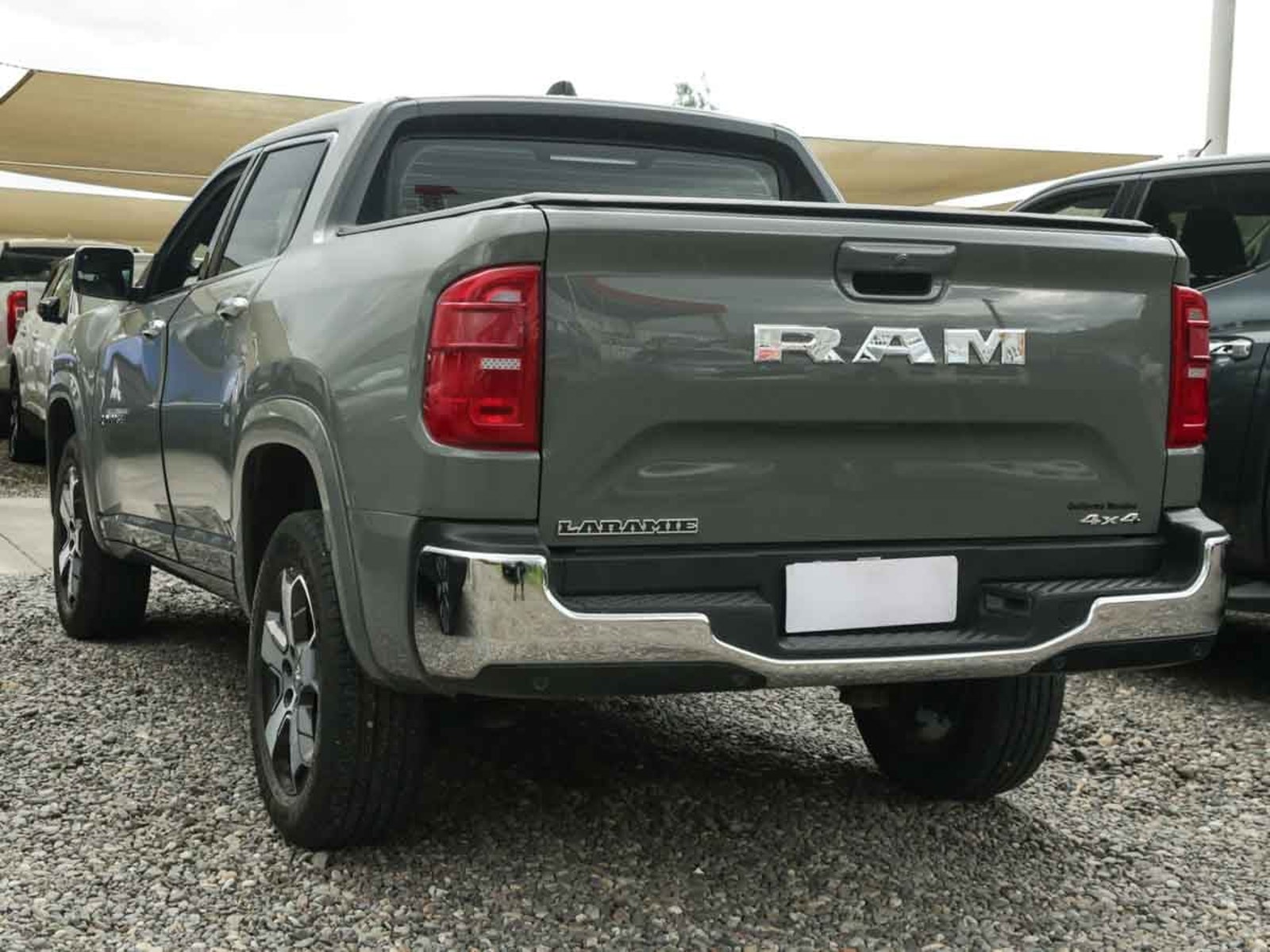 RAM RAMPAGE LARAMIE 2.2 DIESEL 200 HP 4X4 AT 2026 - Foto 3 de 8
