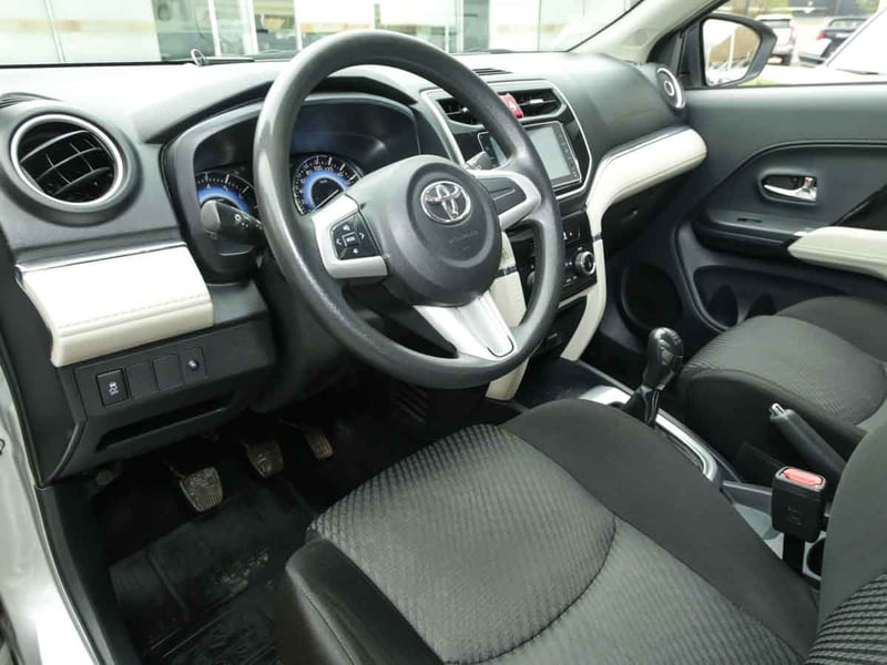 Toyota RUSH 1.5 MT 2022 - Imagen 6 de 9