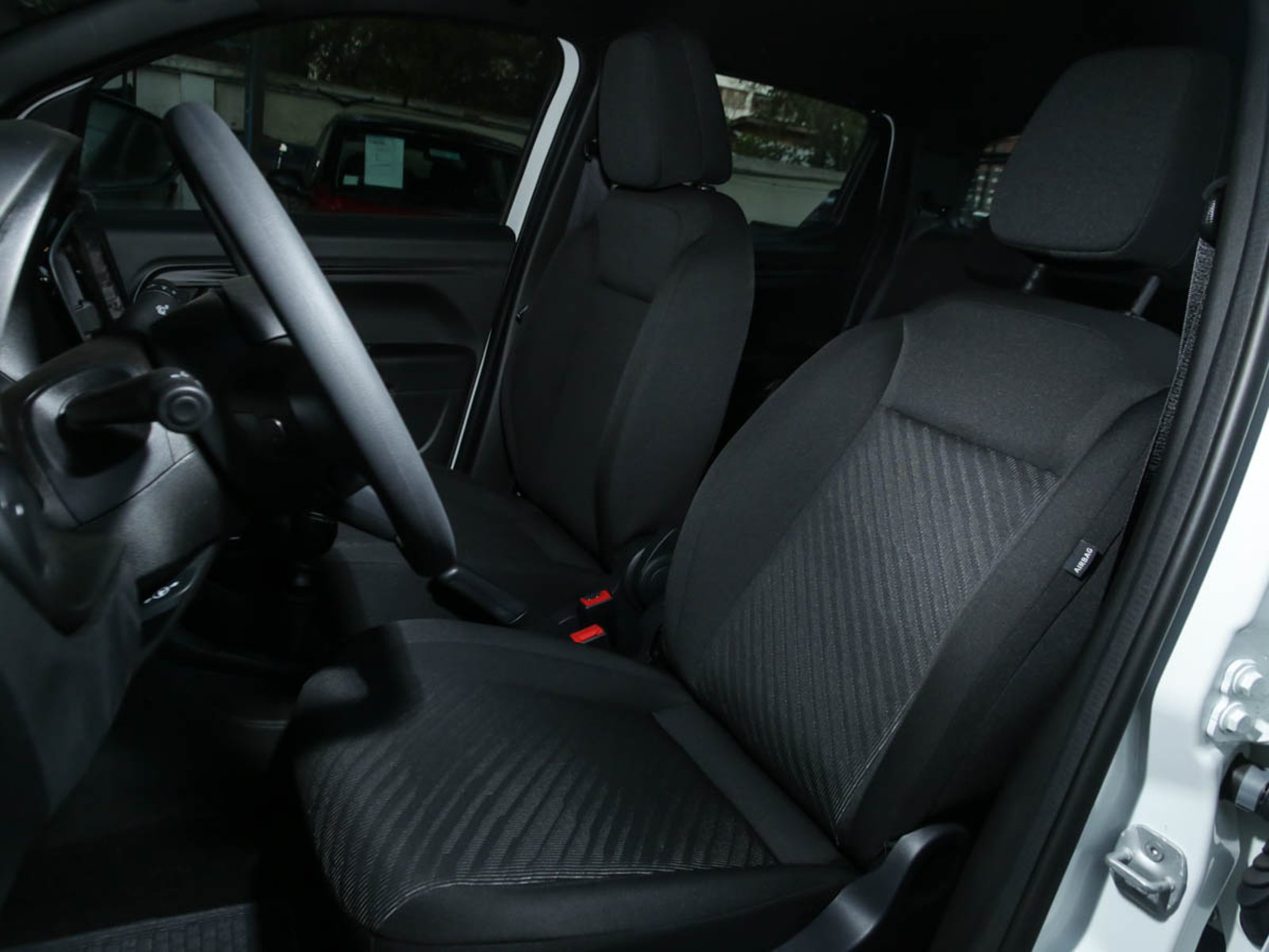 RAM 700 SLT CREW CAB 1.3 MT 2026 - Imagen 6 de 7