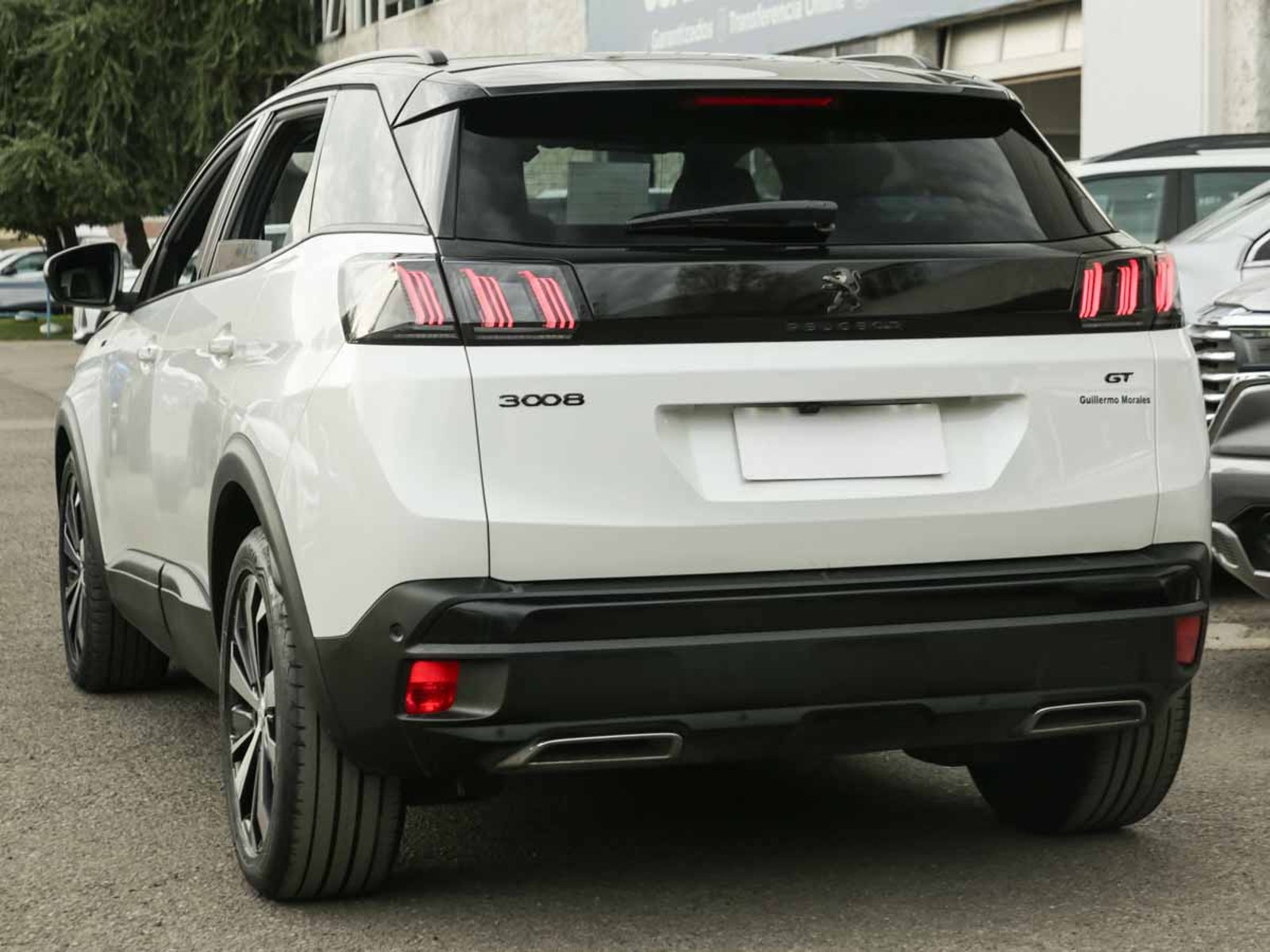 Peugeot 3008 GT Black Pack BlueHDi 130 EAT8 2024 - Imagen 3 de 8