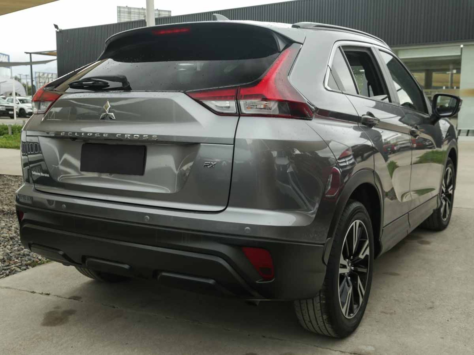 Mitsubishi ECLIPSE CROSS RX 1.5 4X2 AT 2022 - Foto 4 de 8