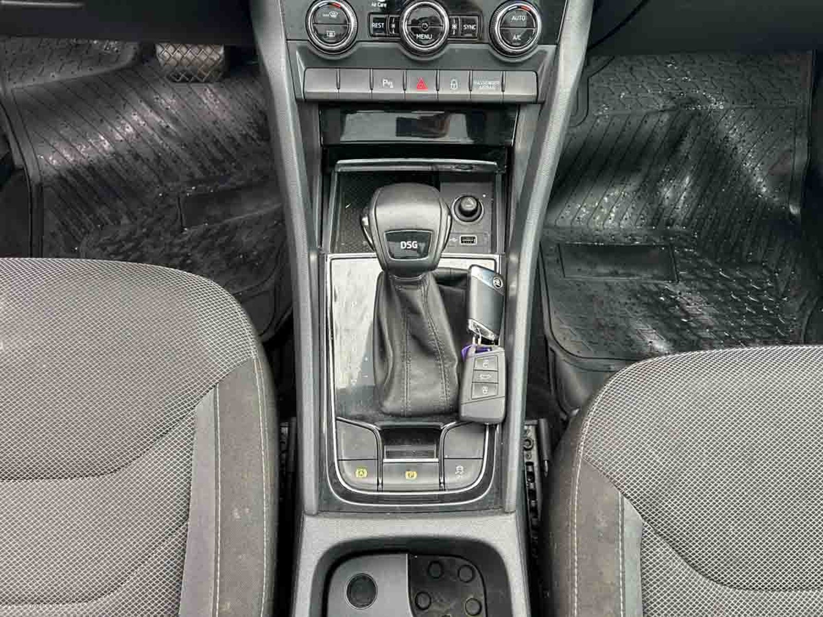 SKODA KODIAQ TSI 1.4 AUT 2020 - Imagen 9 de 17