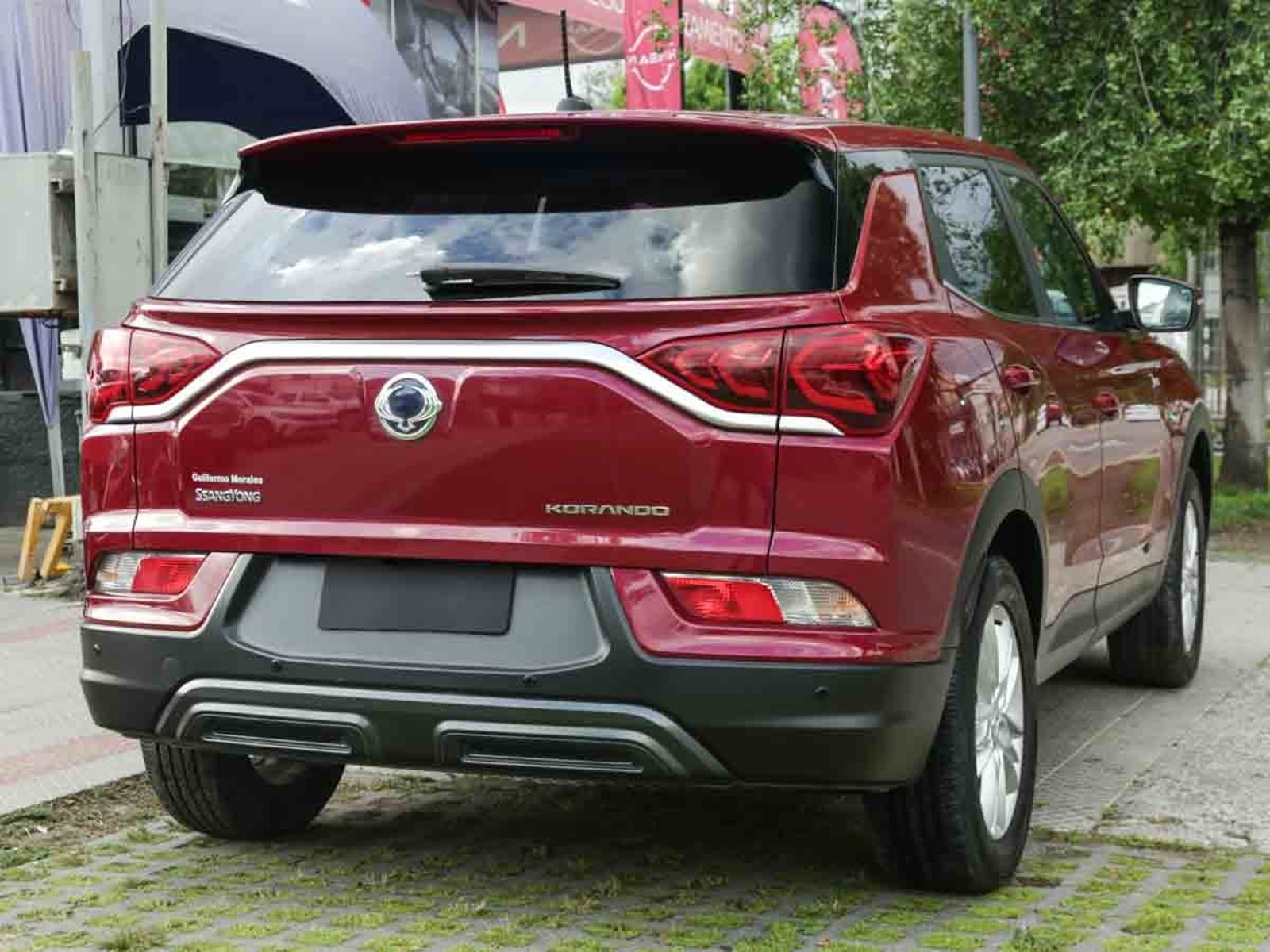 SsangYong NEW KORANDO LX 1.5T 6MT 2WD 2023 - Foto 4 de 8