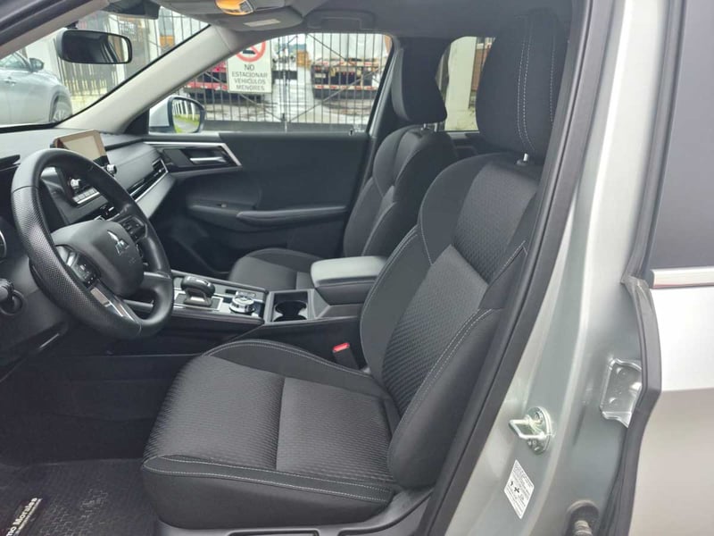 Mitsubishi NEW OUTLANDER 4X2 AT GL 2026 - Imagen 6 de 8
